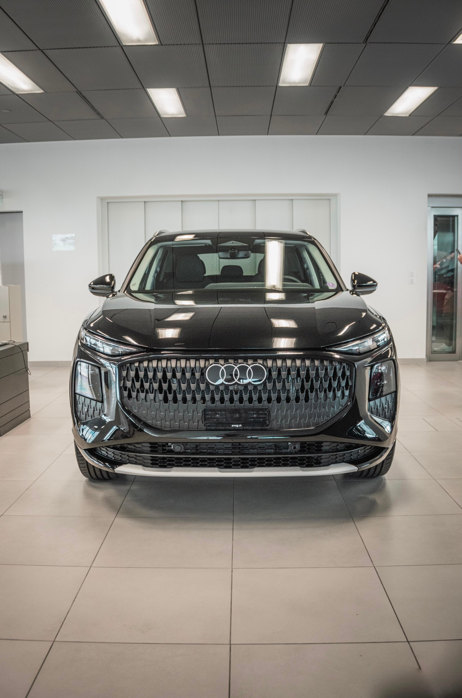 AUDI 1.5 e-hybrid S-Tronic-image-2