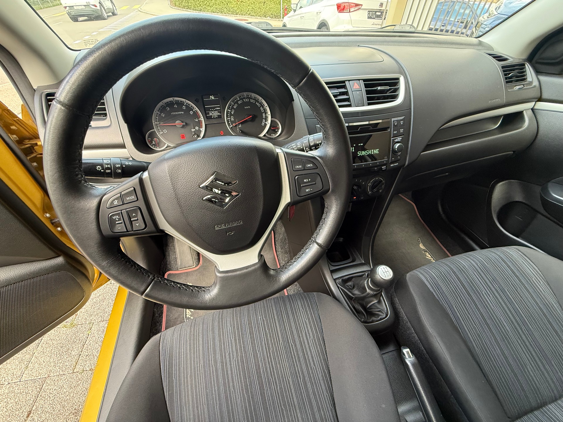 SUZUKI Swift 1.2i 16V PizSulai 4x4-image-5