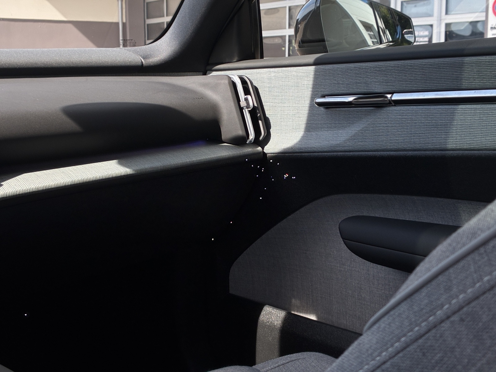 VOLVO EX 30 E60 Twin Ultra Performance AWD-image-18