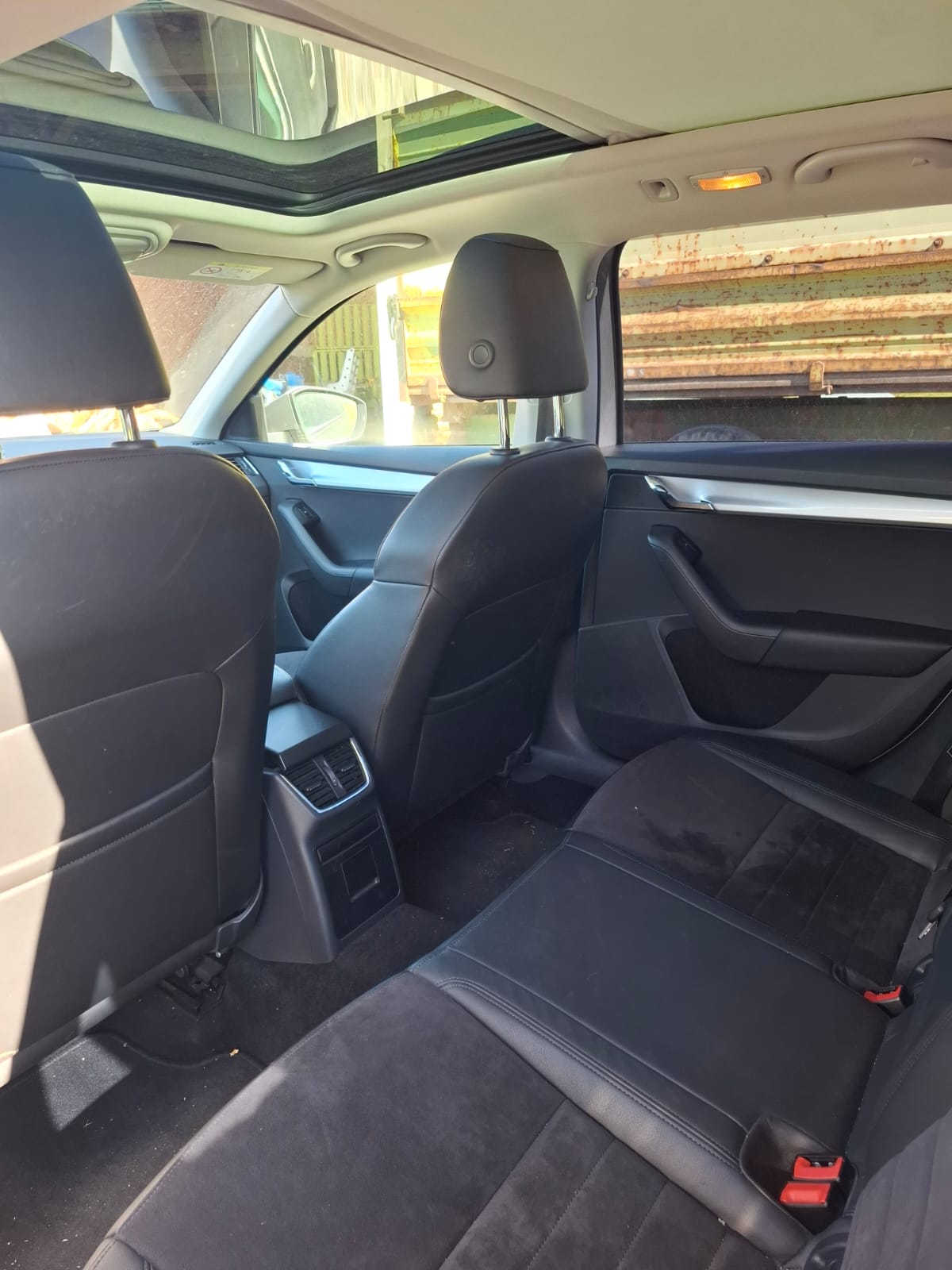 SKODA 2.0 TDI 184 Elegance 4x4 DSG-image-5