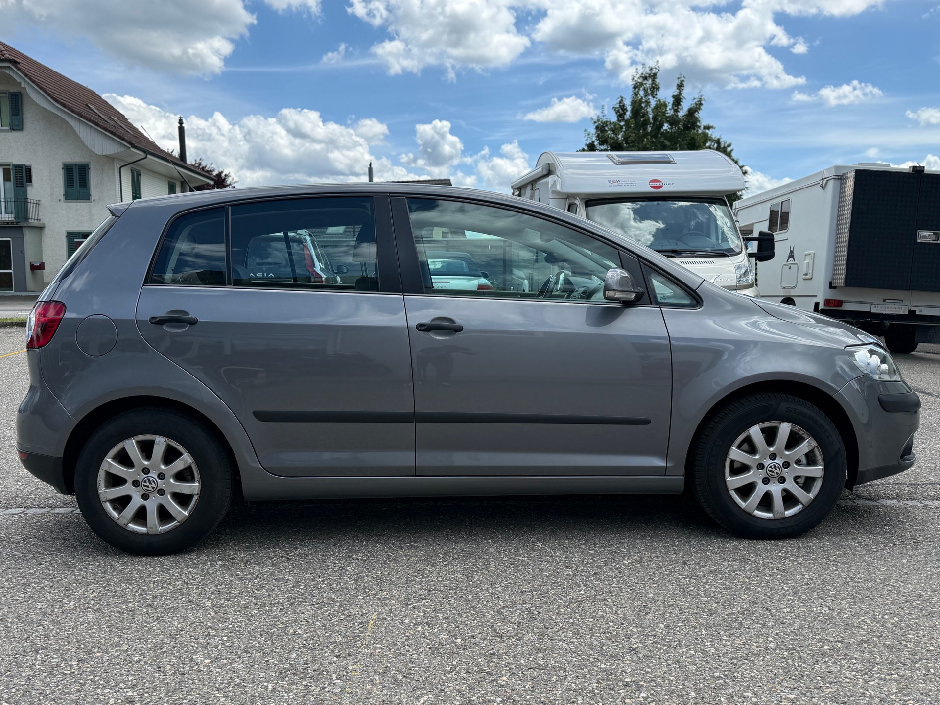VW Golf Plus 2.0 TDI Comfortline-image-2