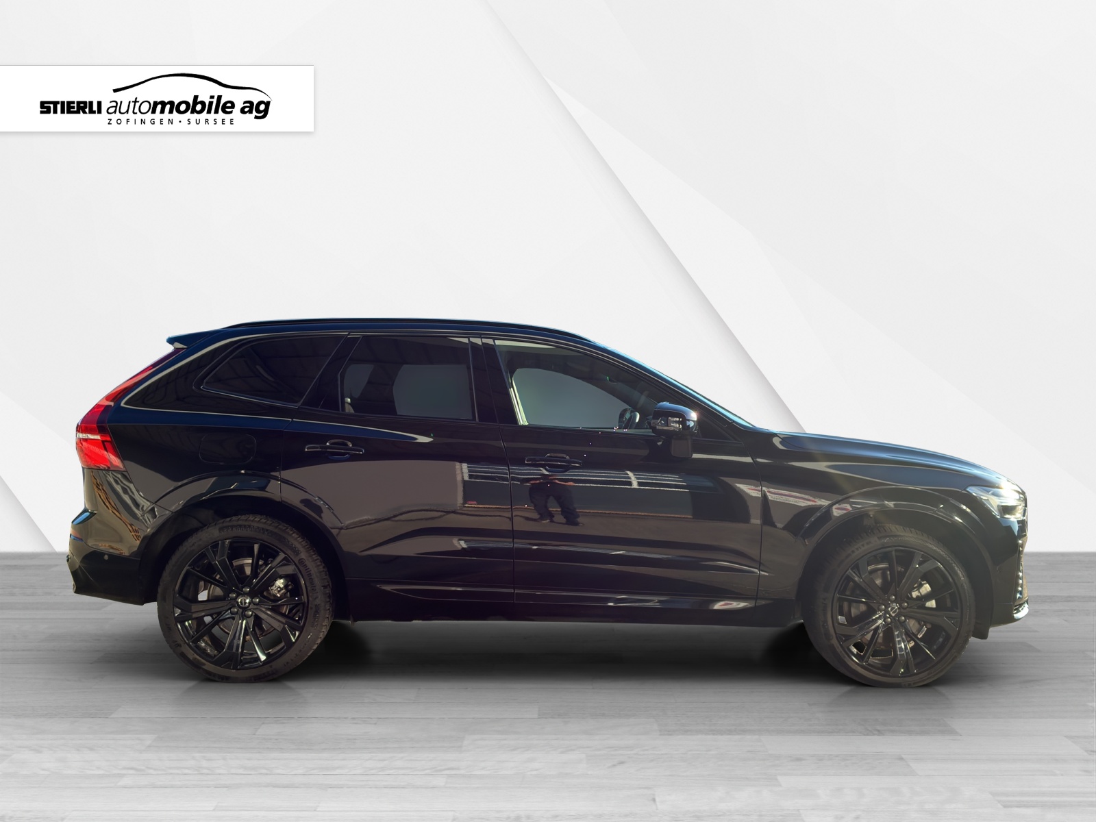 VOLVO XC60 2.0 T8 TE XCENTRIC Black Edition eAWD-image-3