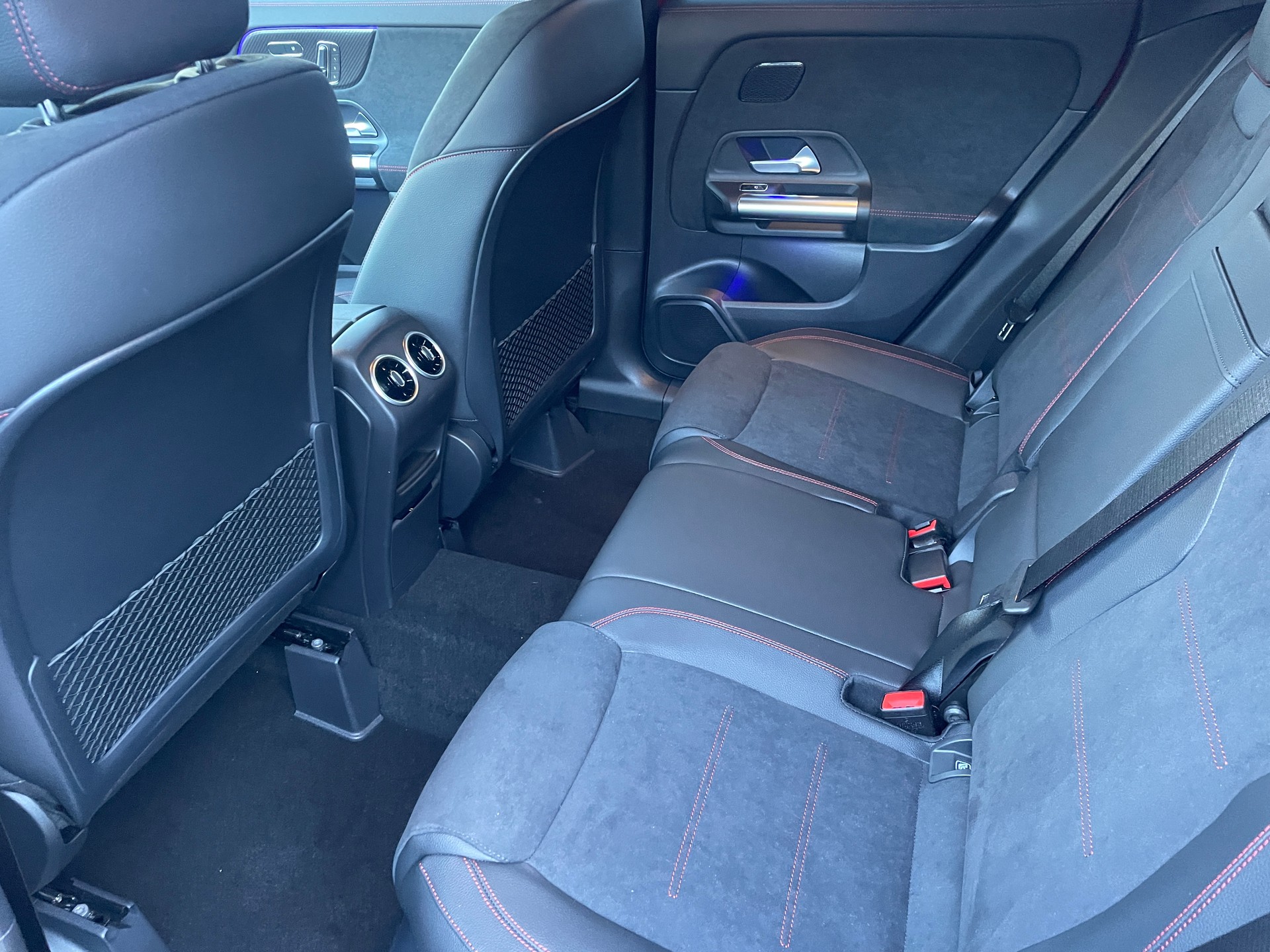 MERCEDES-BENZ GLA 250 4Matic 8G-DCT Swiss Star-image-11