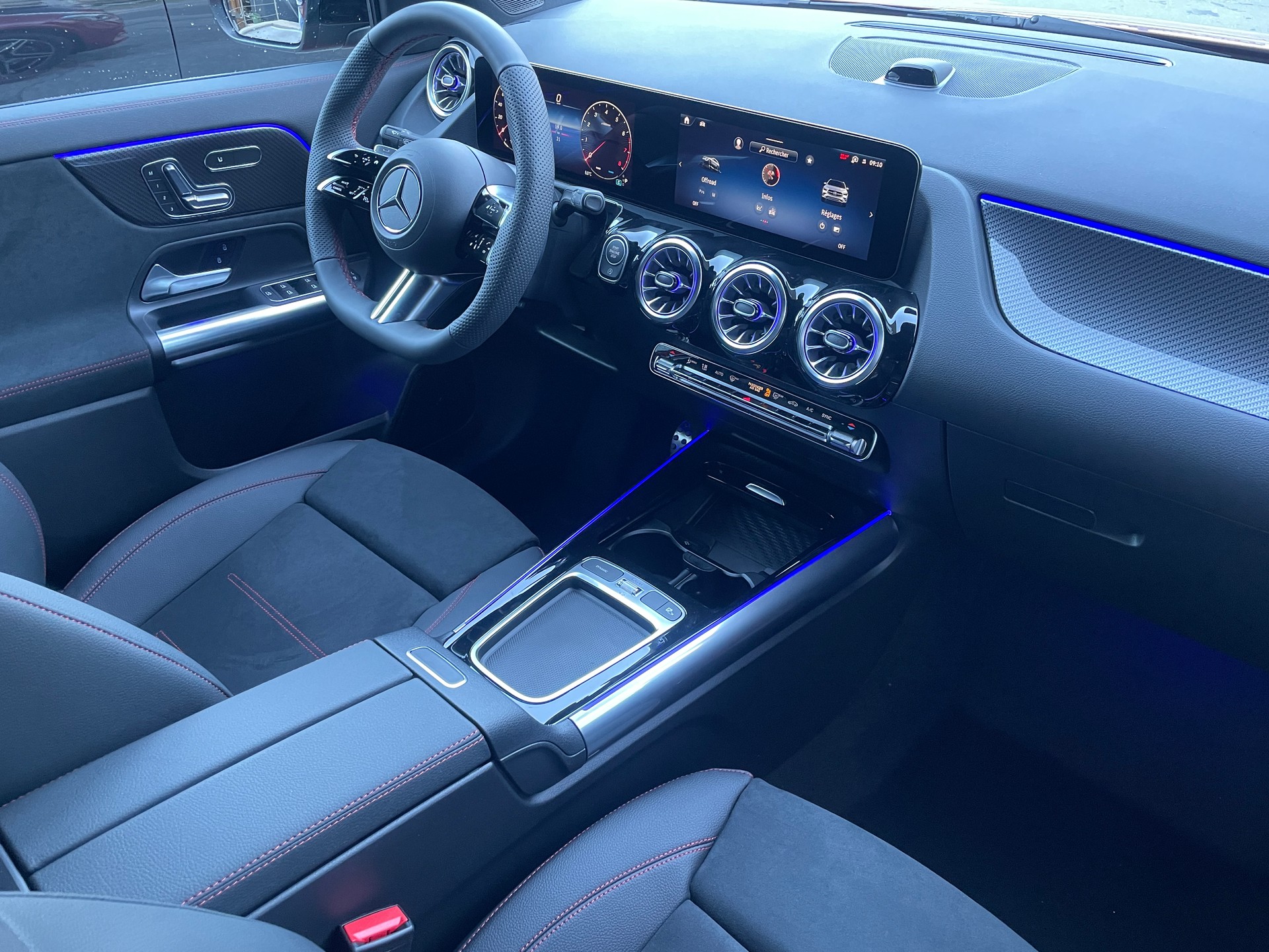 MERCEDES-BENZ GLA 250 4Matic 8G-DCT Swiss Star-image-22