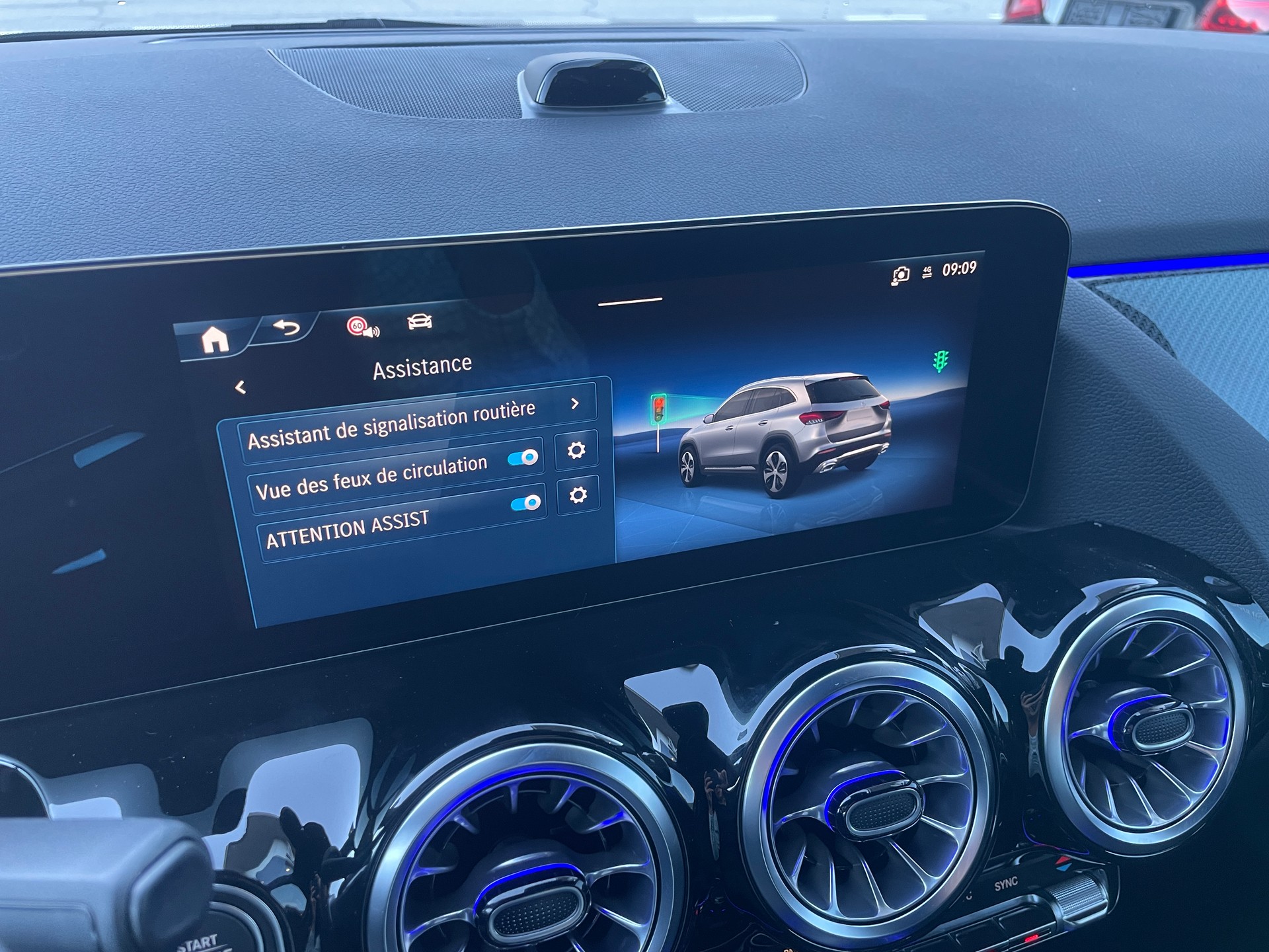 MERCEDES-BENZ GLA 250 4Matic 8G-DCT Swiss Star-image-19