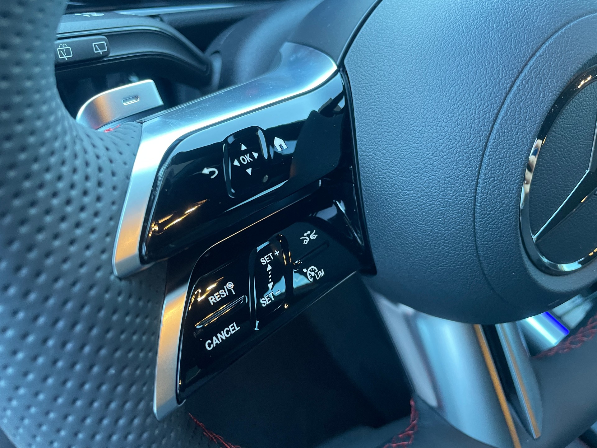 MERCEDES-BENZ GLA 250 4Matic 8G-DCT Swiss Star-image-14