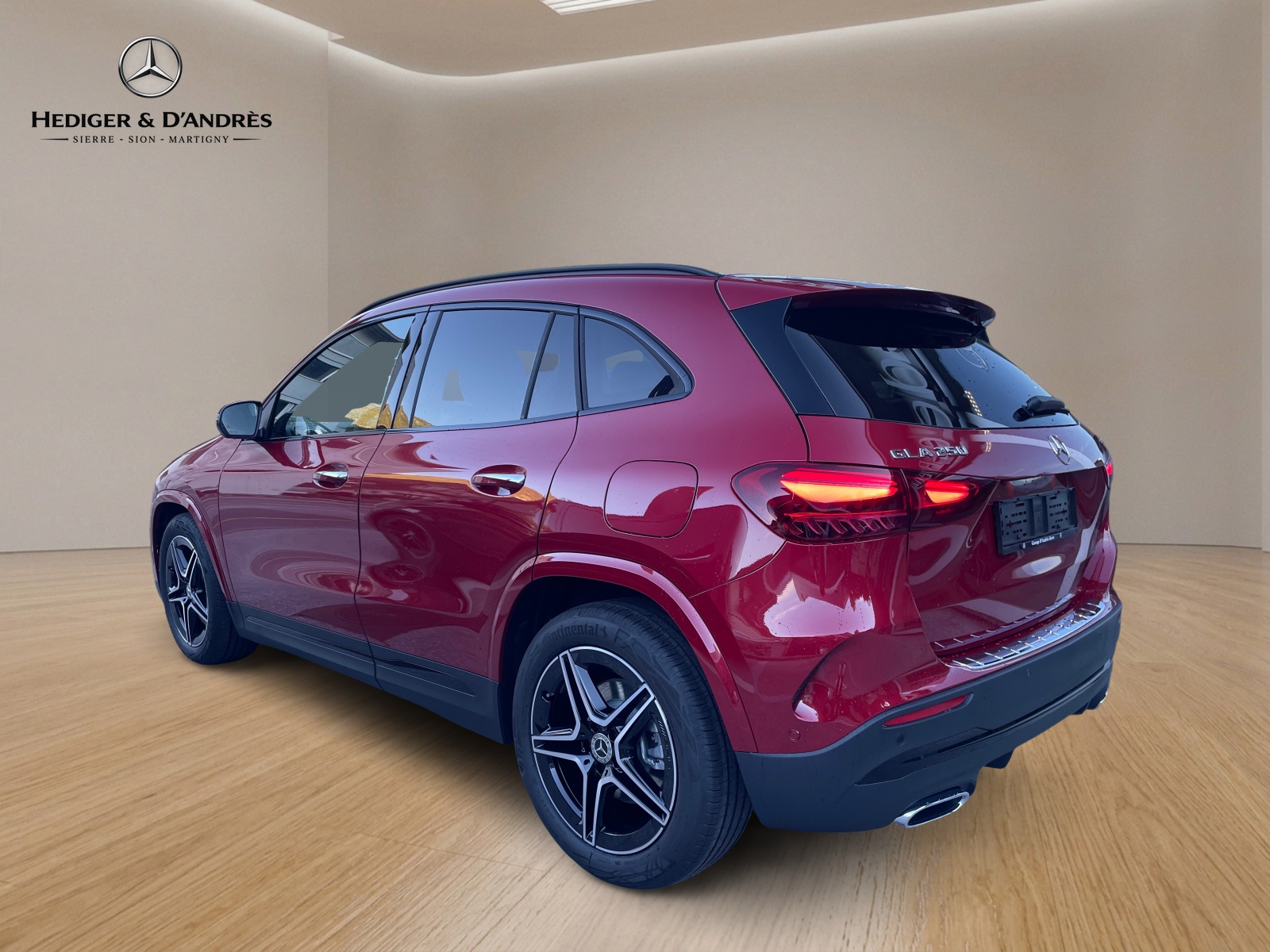 MERCEDES-BENZ GLA 250 4Matic 8G-DCT Swiss Star-image-4