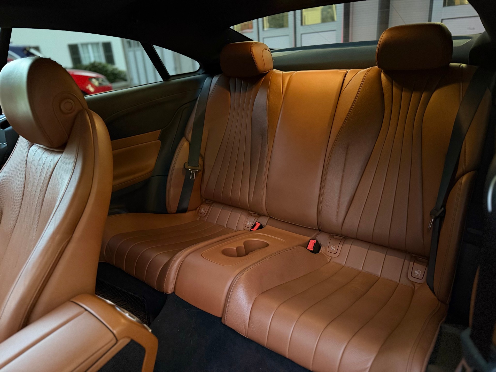 MERCEDES-BENZ E 400 Coupé AMG Line 4 Matic 9G-Tronic-image-27