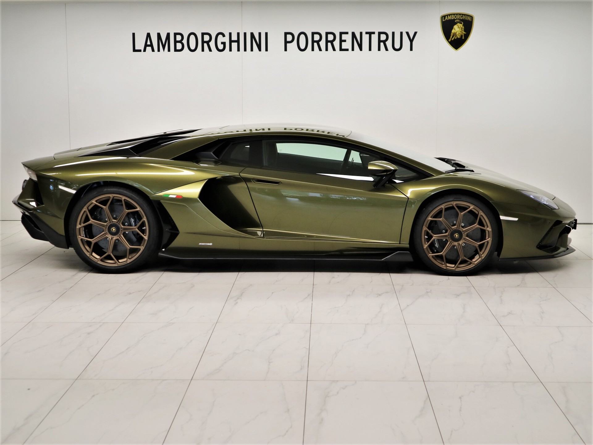 LAMBORGHINI Aventador LP780-4 Coupé E-Gear Ultimae-image-1