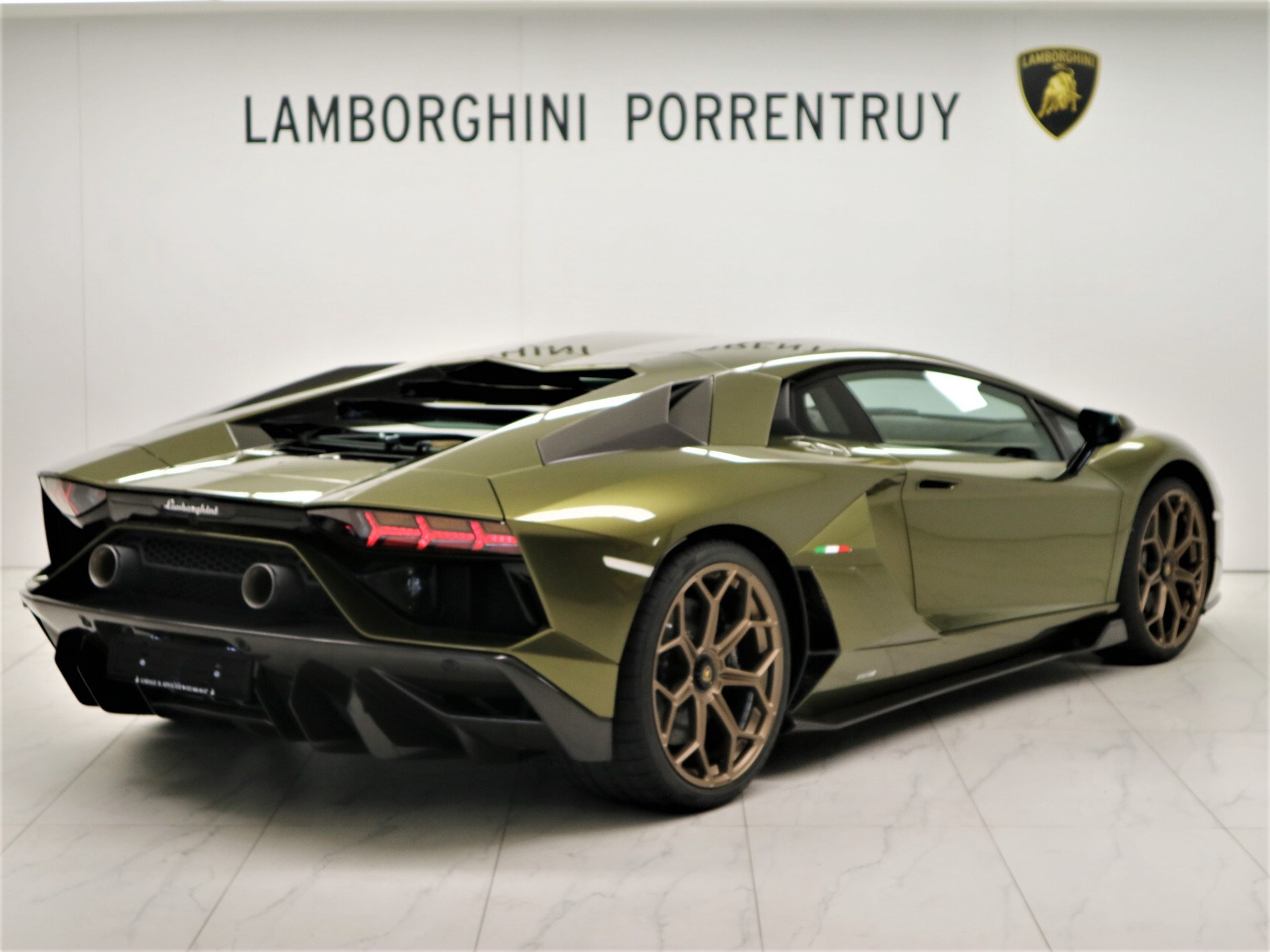 LAMBORGHINI Aventador LP780-4 Coupé E-Gear Ultimae-image-2