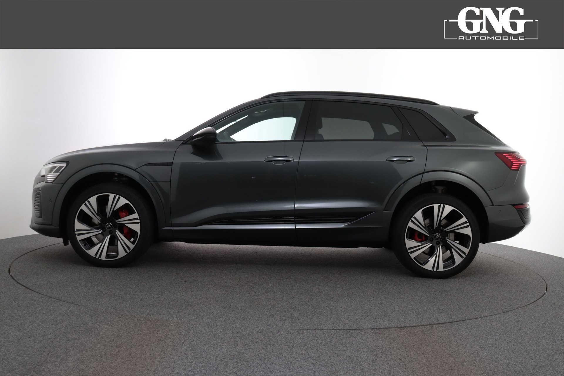 AUDI Q8 55 e-tron Black Edition quattro-image-1
