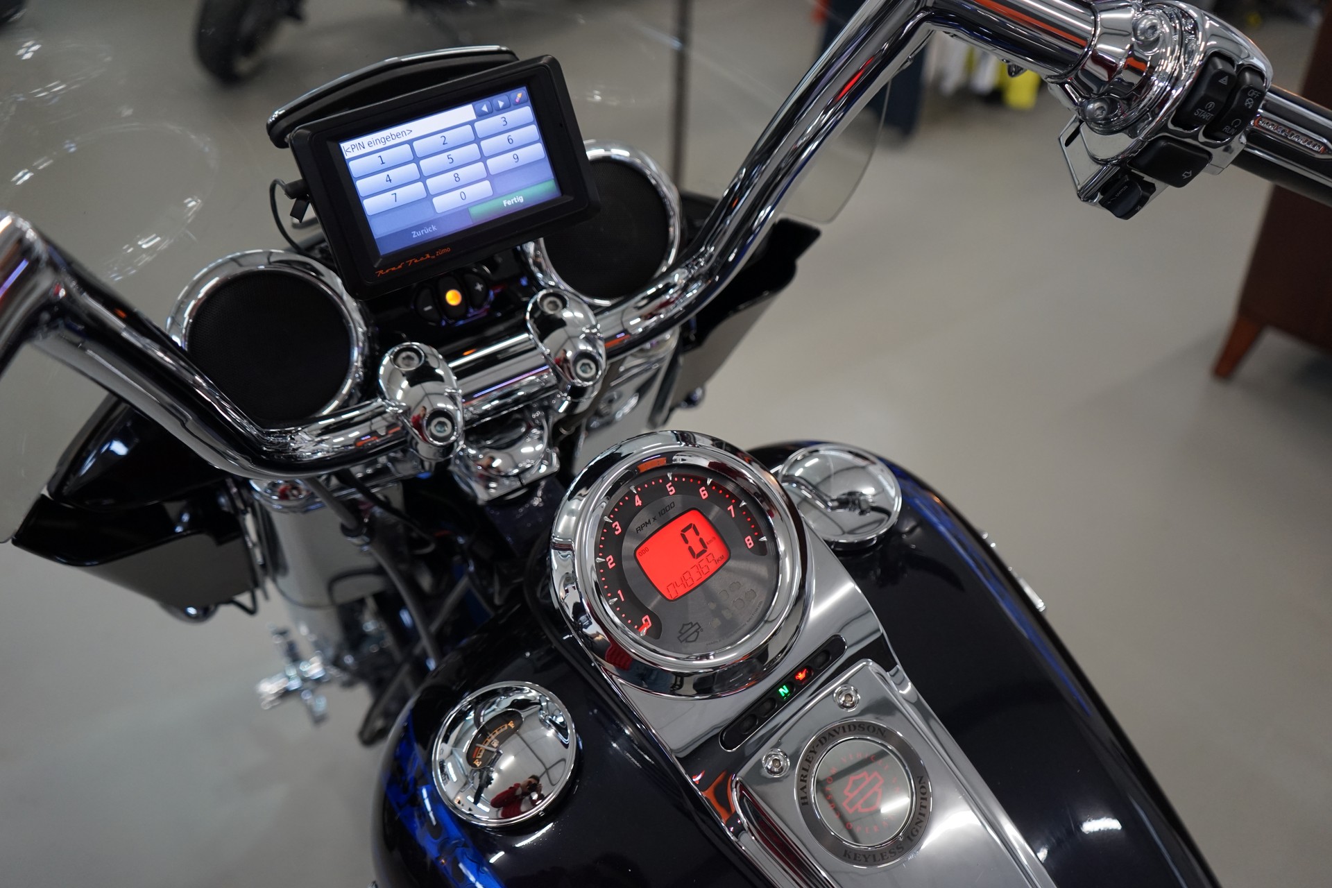 HARLEY-DAVIDSON FLSTSE Softail Convertible ABS CVO-image-6
