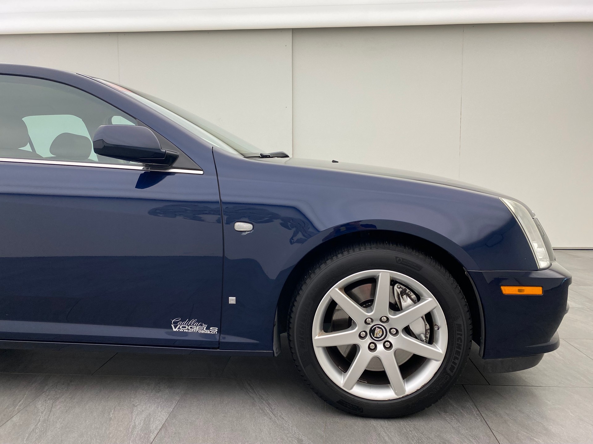 CADILLAC STS 4.6 AWD-image-7
