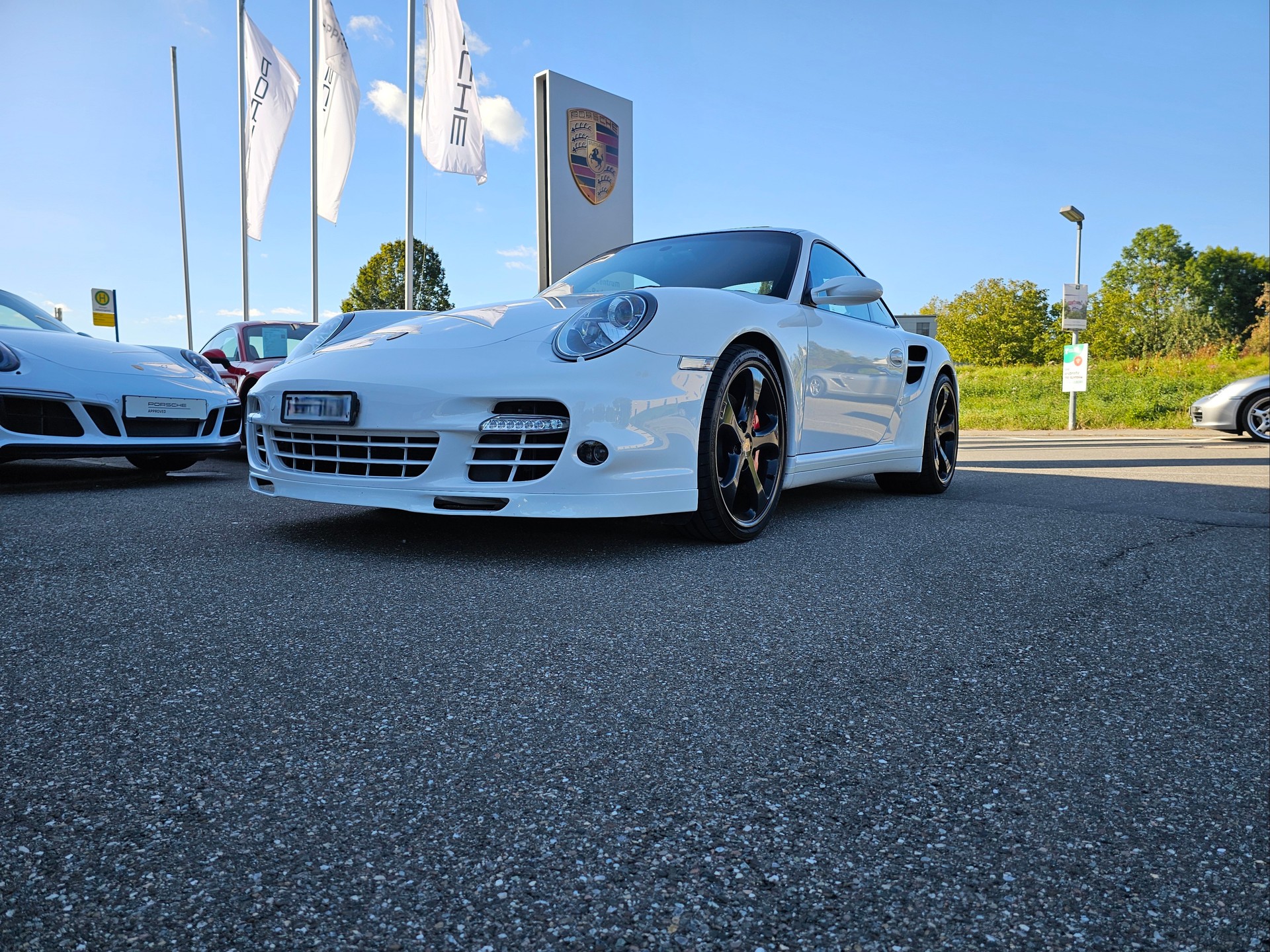 PORSCHE 911 Turbo-image-3