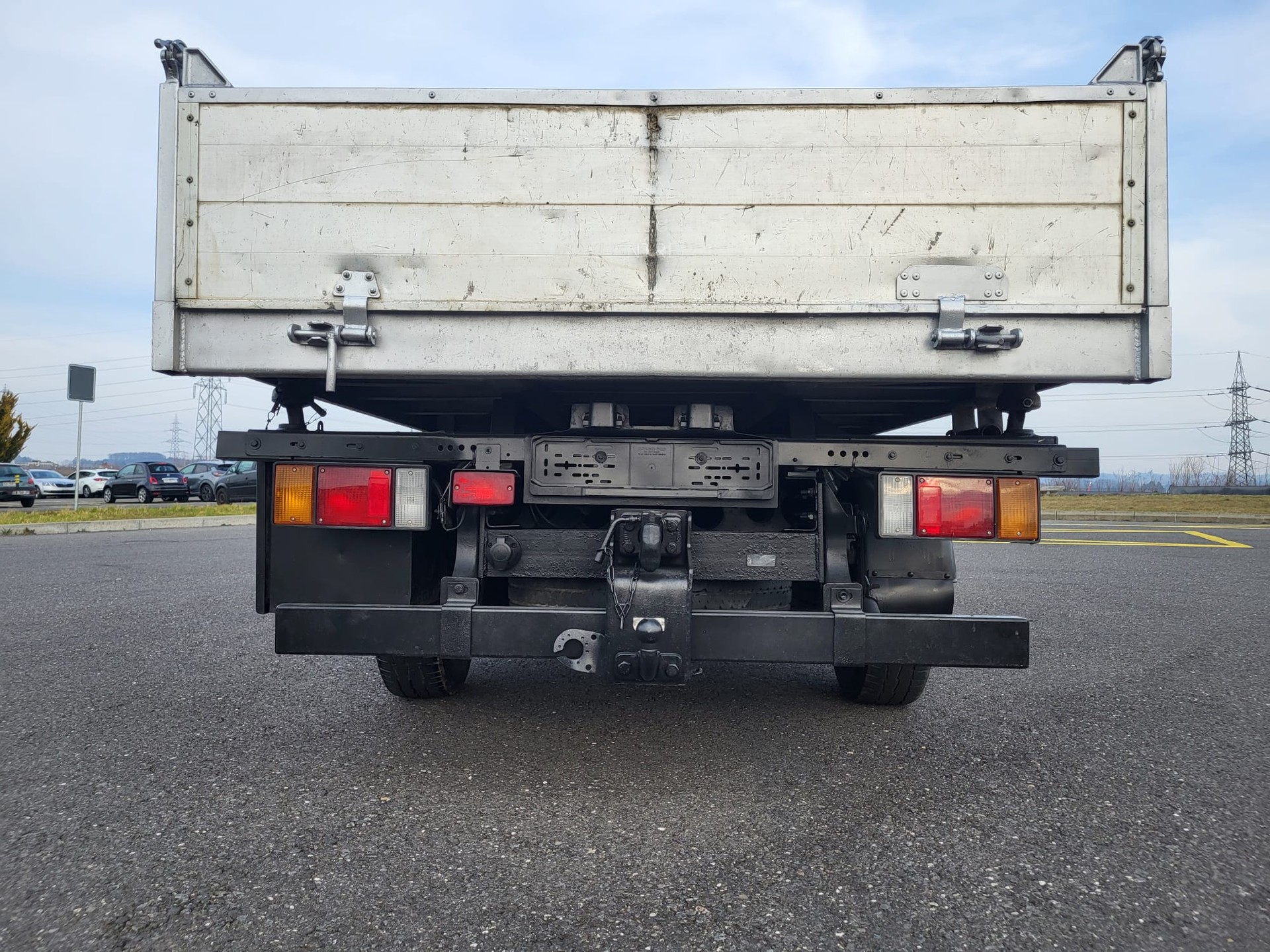 ISUZU NLR 85 - L 35 E-image-2