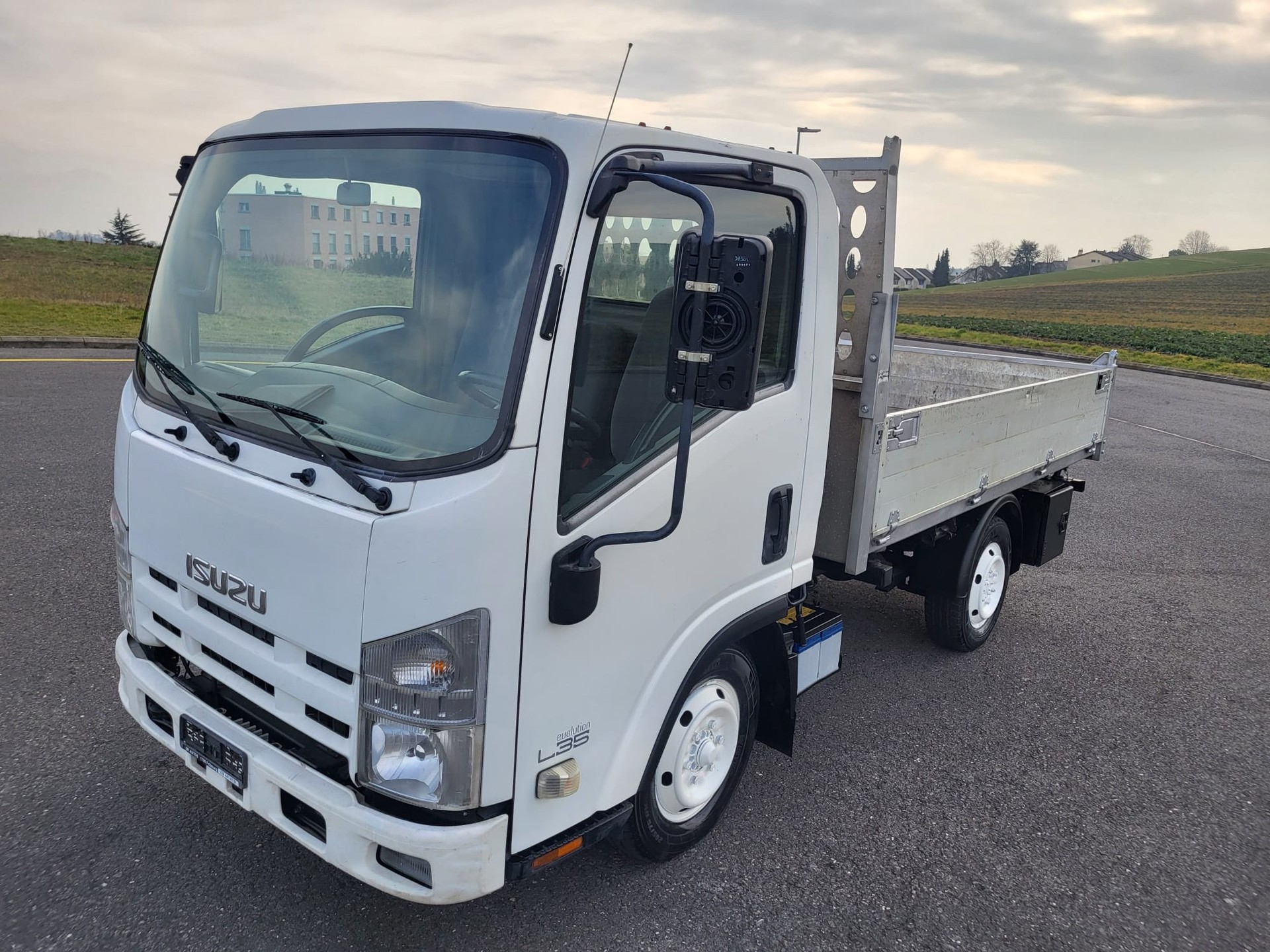 ISUZU NLR 85 - L 35 E-image-19