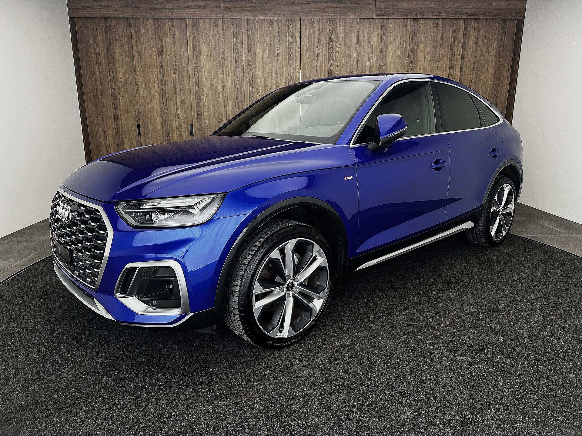 AUDI Q5 Sportback 45 TFSI S line quattro S-tronic-image-0