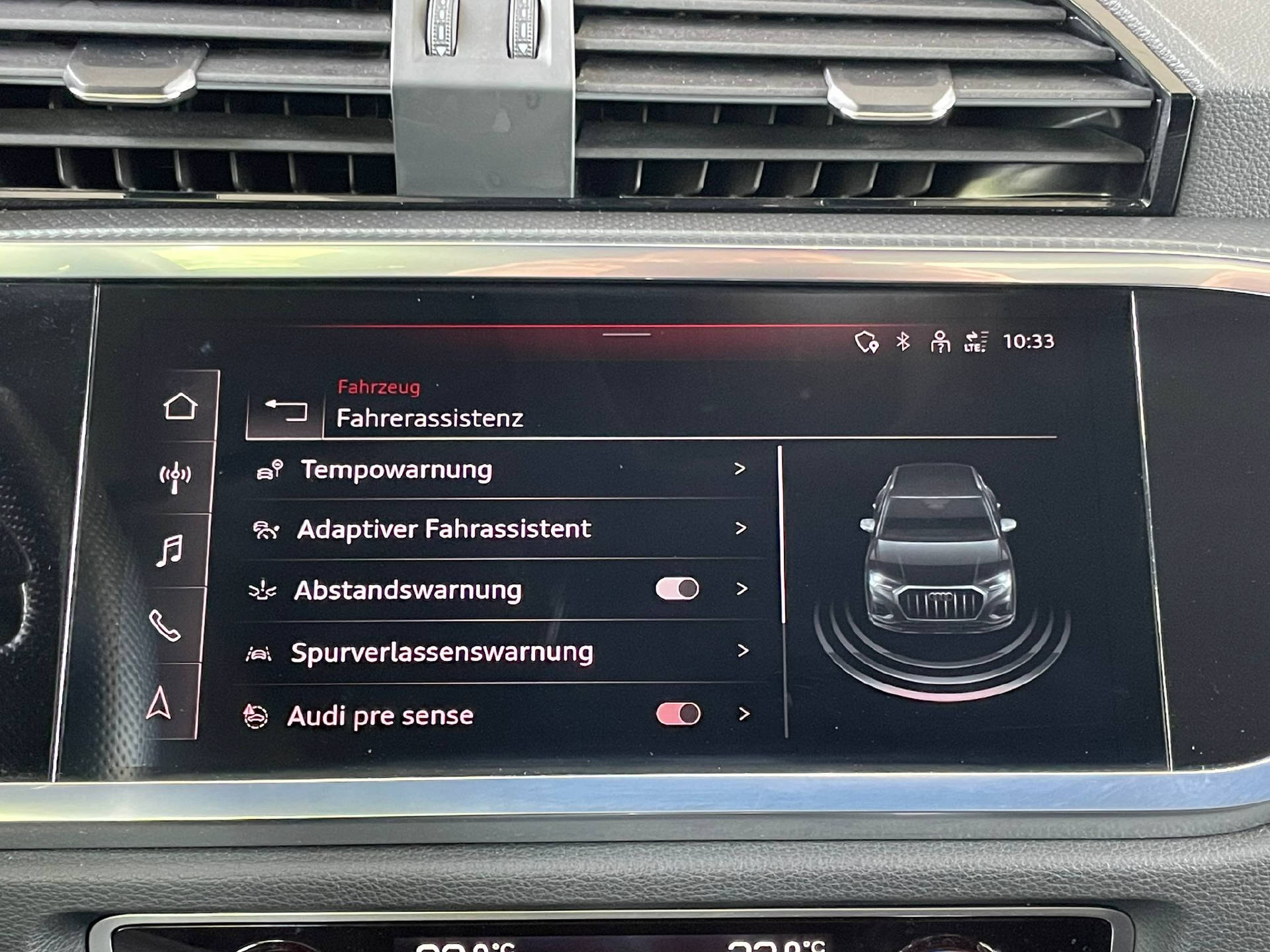 AUDI Q3 1.4 45 TFSI e S line S-Tronic-image-9