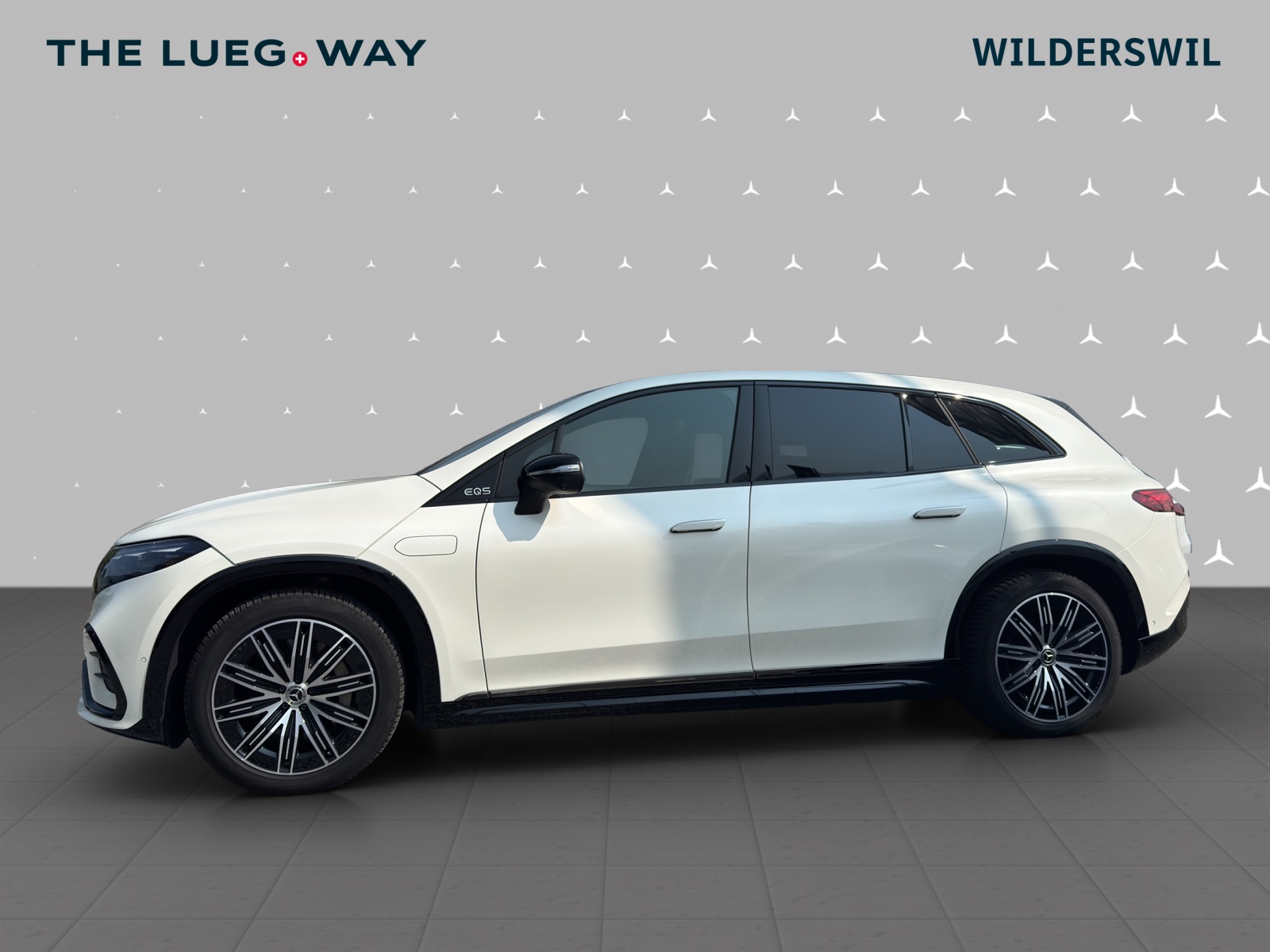 MERCEDES-BENZ EQS 450 SUV 4Matic AMG Line-image-3