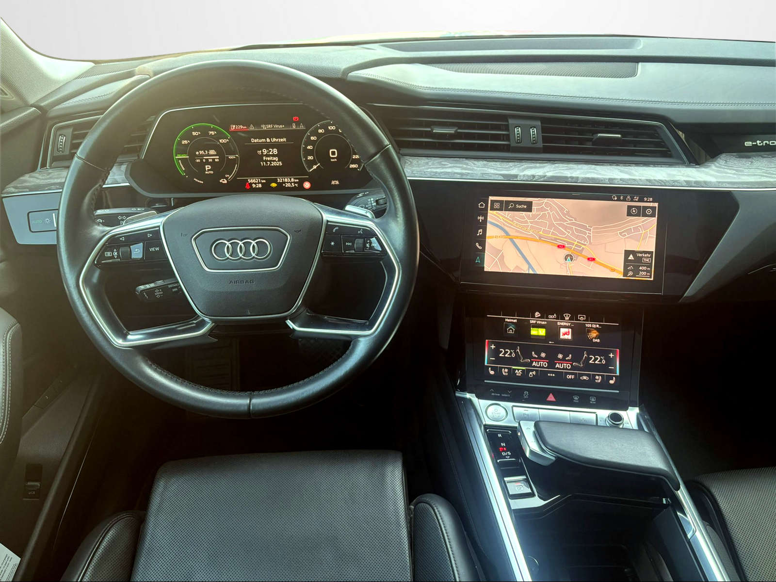 AUDI e-tron 55 Advanced quattro-image-5