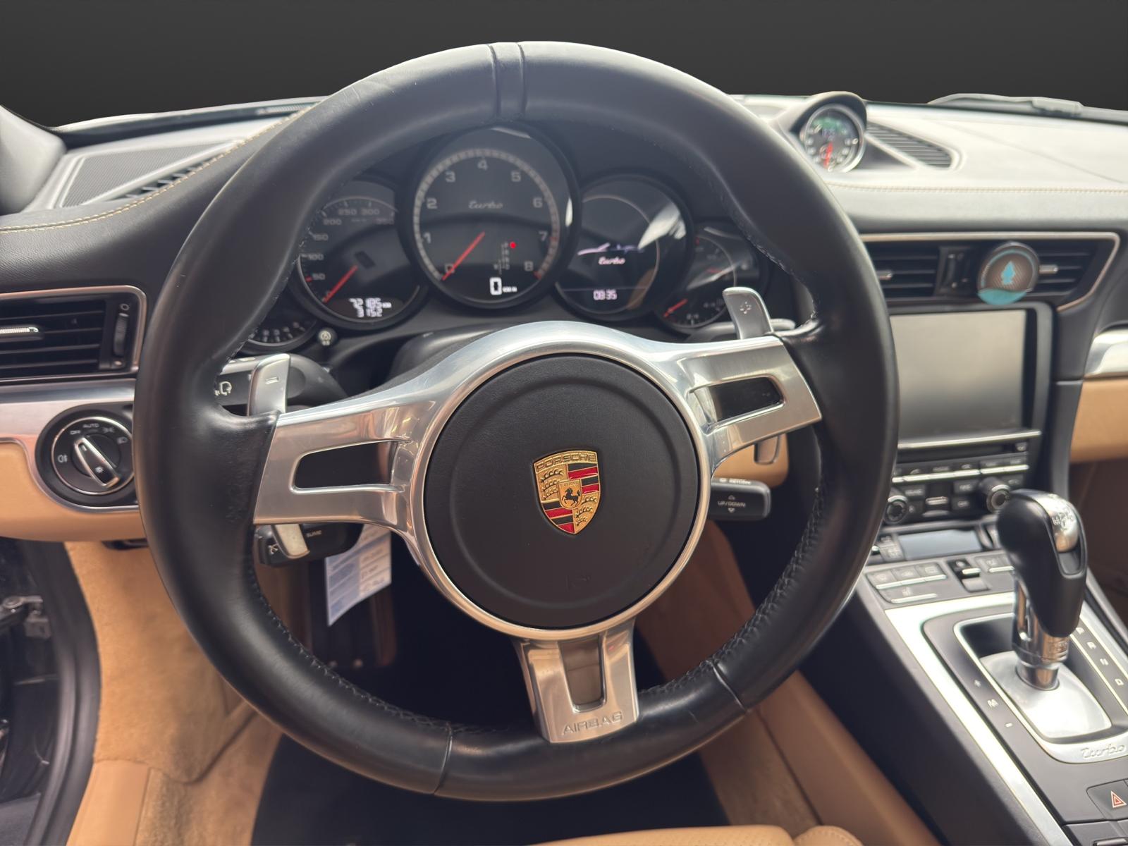 PORSCHE 911 Turbo Cabrio PDK-image-8