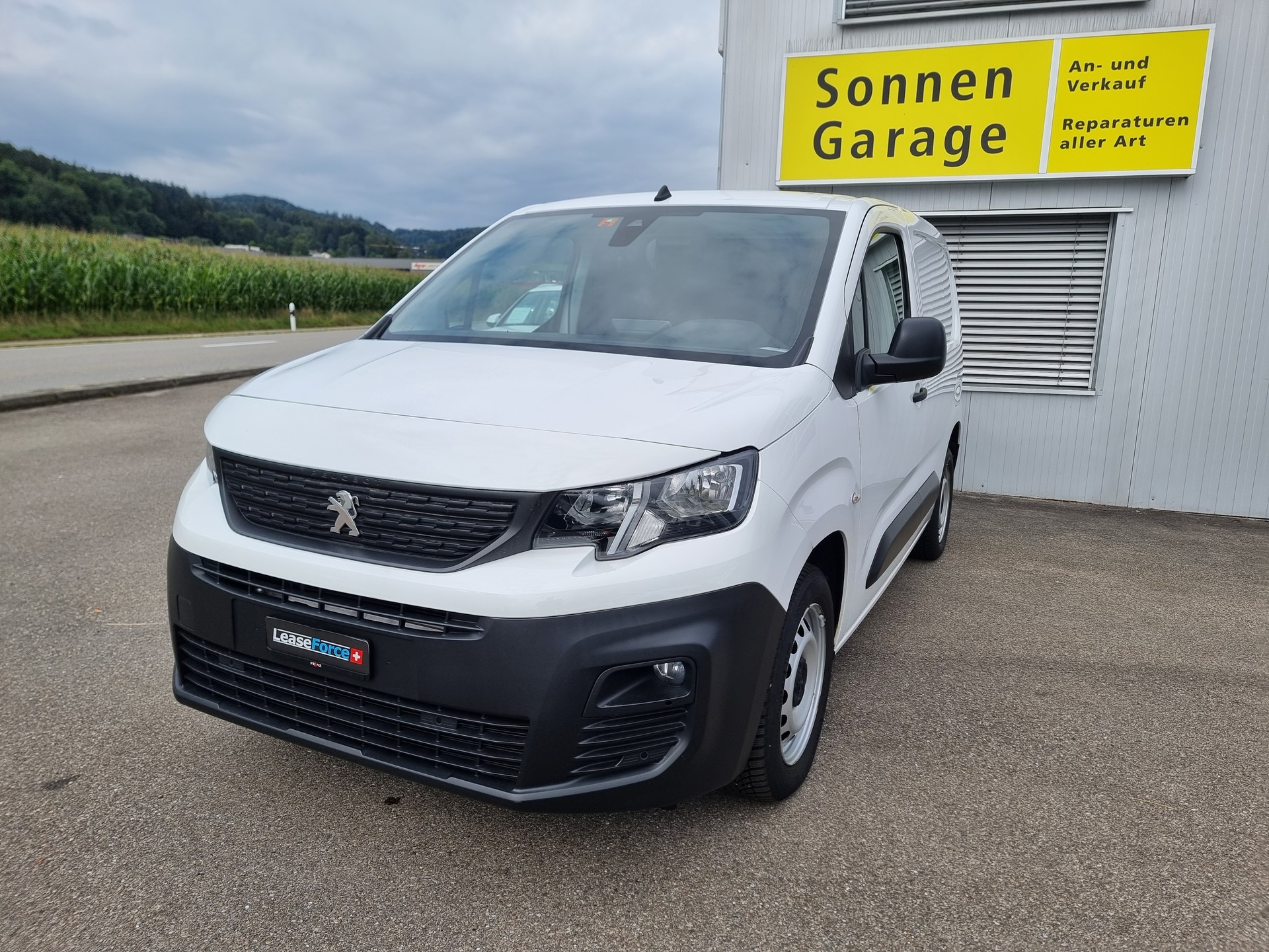 PEUGEOT Partner 1.5 Blue HDi s/s Asphalt 1000kg-image-2