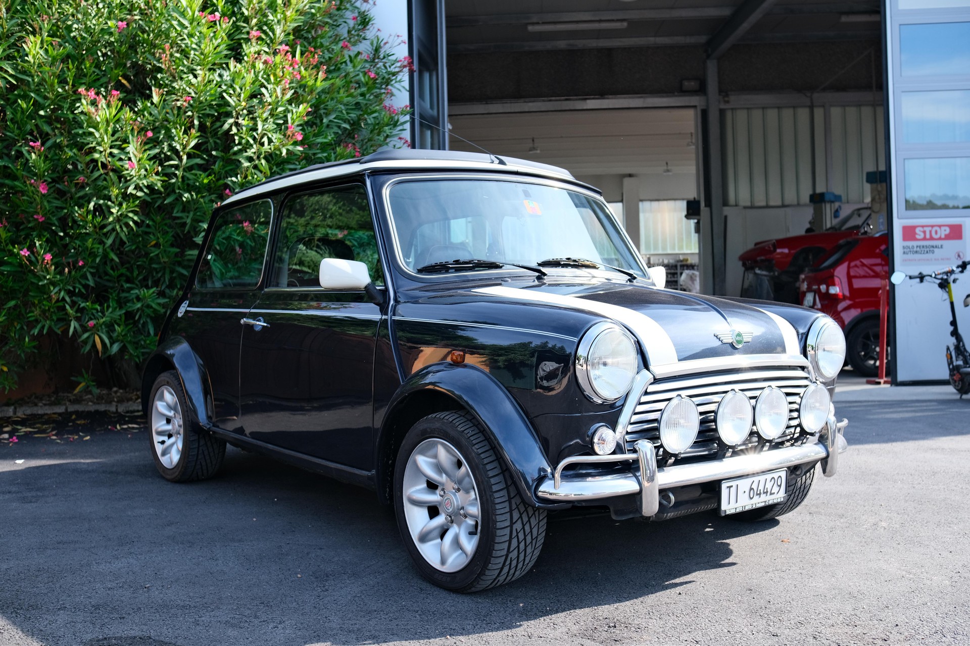 MINI Cooper 1.3i-image-0