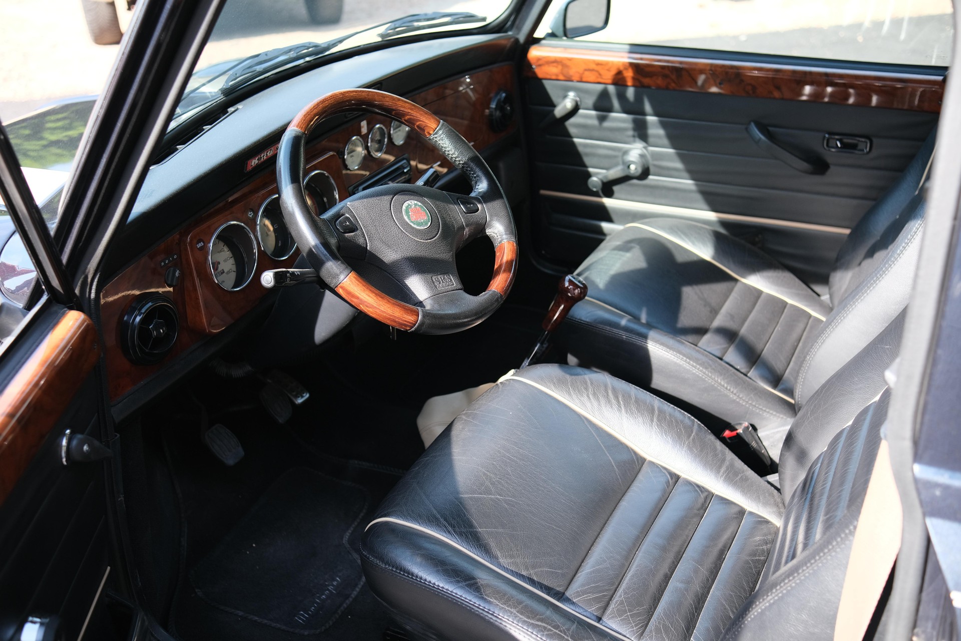 MINI Cooper 1.3i-image-7