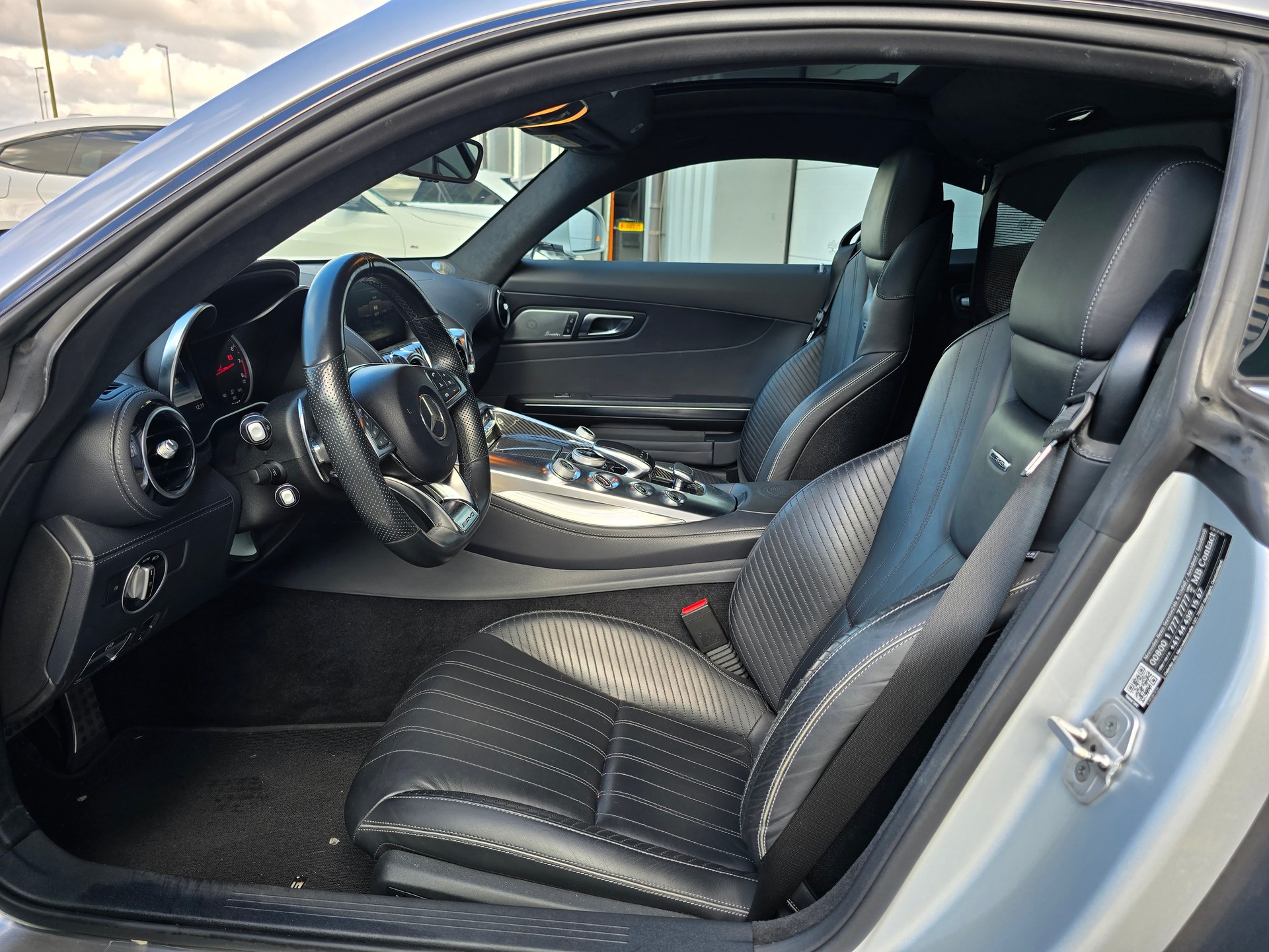 MERCEDES-BENZ AMG GT S Speedshift DCT-image-8