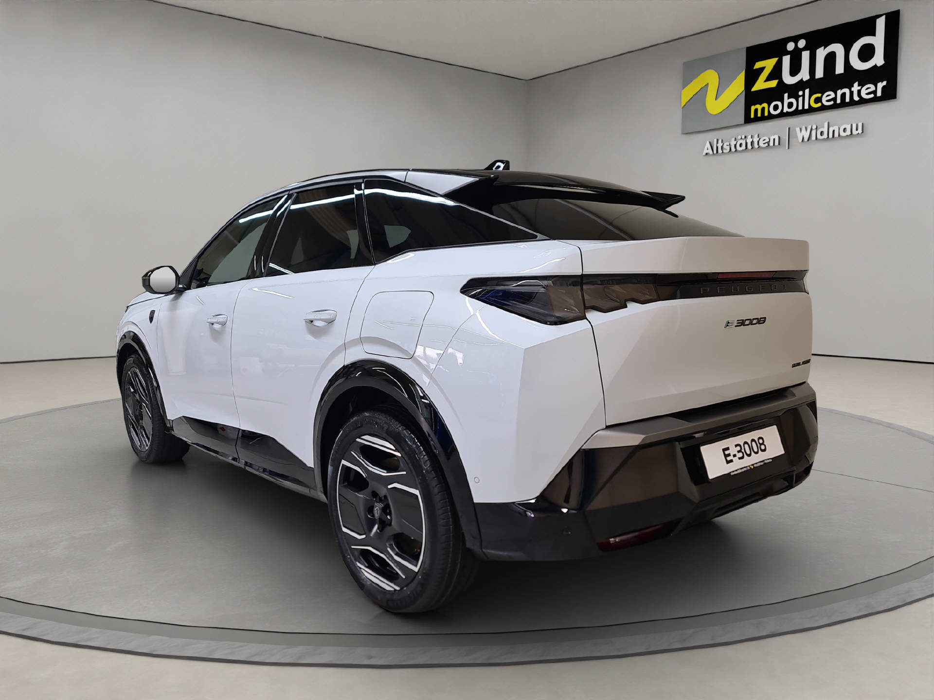 PEUGEOT E-3008 Launch Edition 4x4-image-2