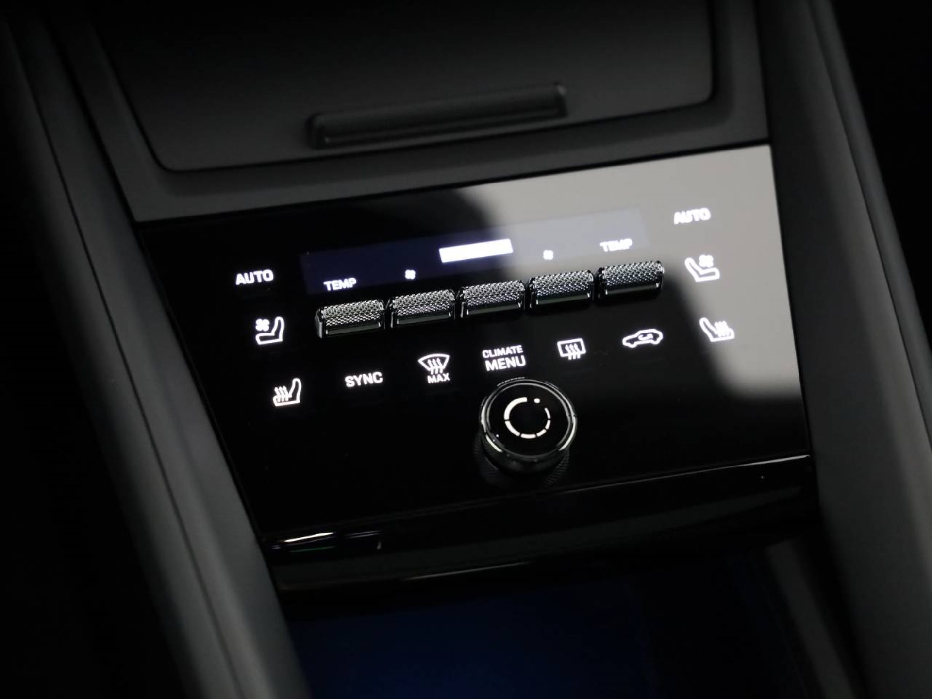 PORSCHE Macan 4-image-14