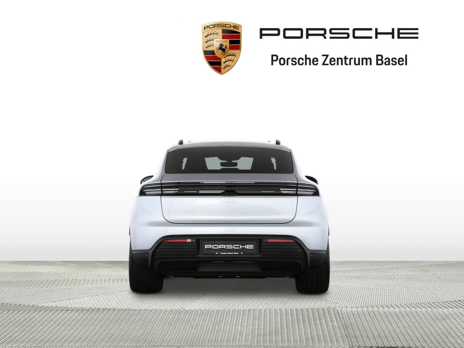 PORSCHE Macan 4-image-7