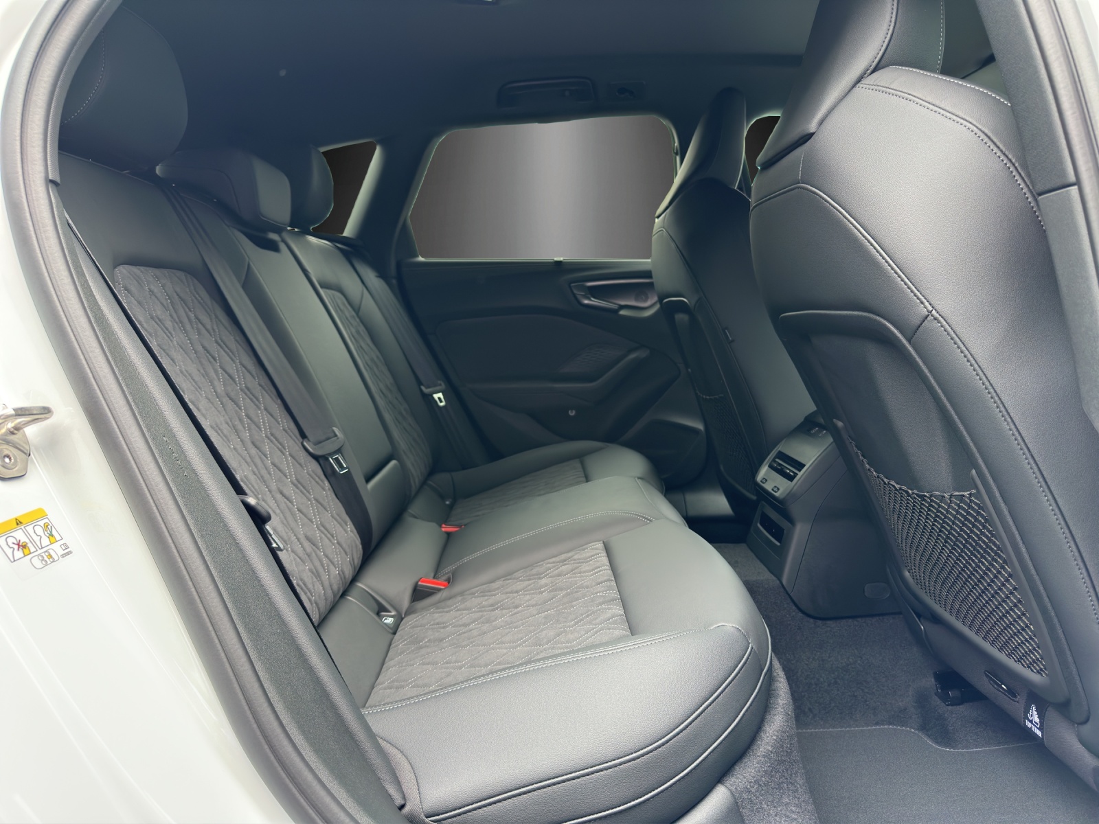 AUDI A5 Avant e-hybrid quattro Attraction 220 kW S tronic-image-7