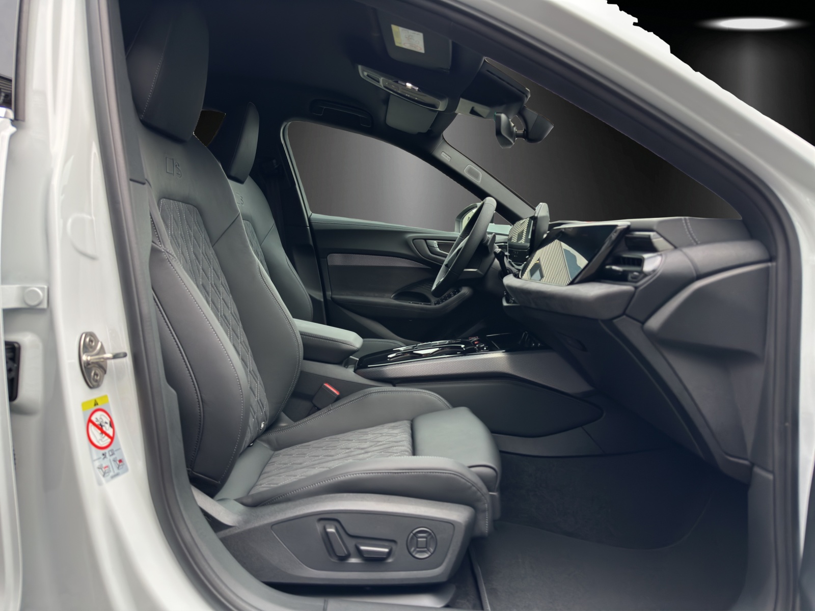 AUDI A5 Avant e-hybrid quattro Attraction 220 kW S tronic-image-8