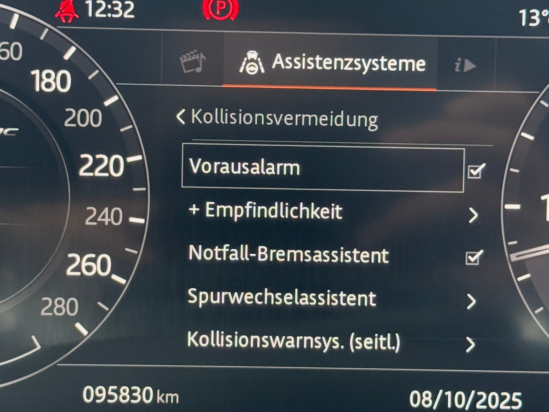 LAND ROVER Range Rover Velar R-Dynamic D 300 SE Automatic-image-20