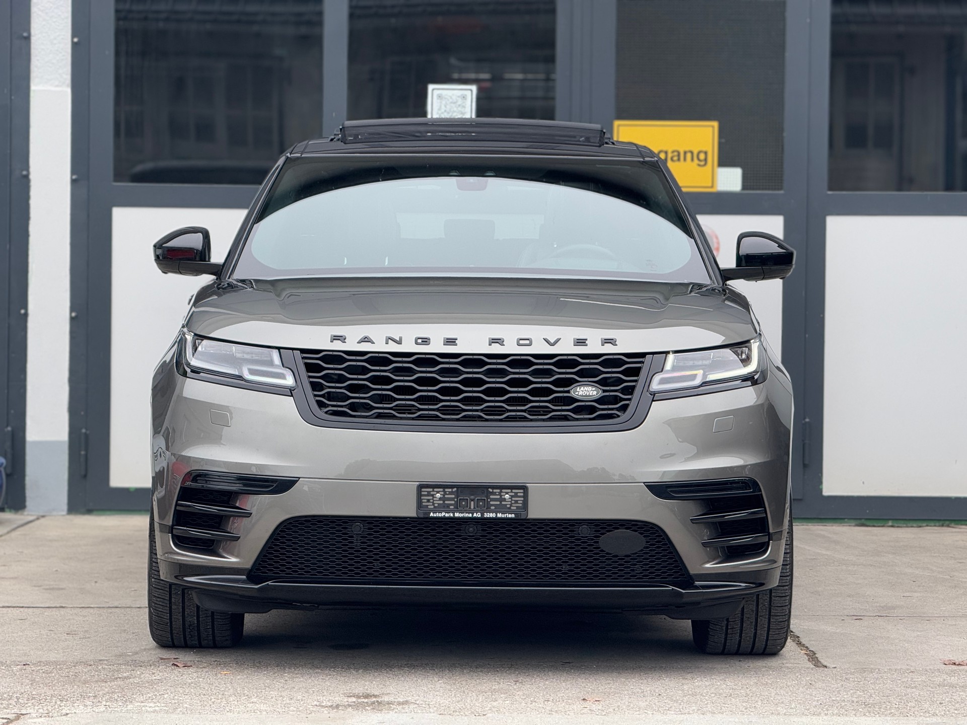 LAND ROVER Range Rover Velar R-Dynamic D 300 SE Automatic-image-2