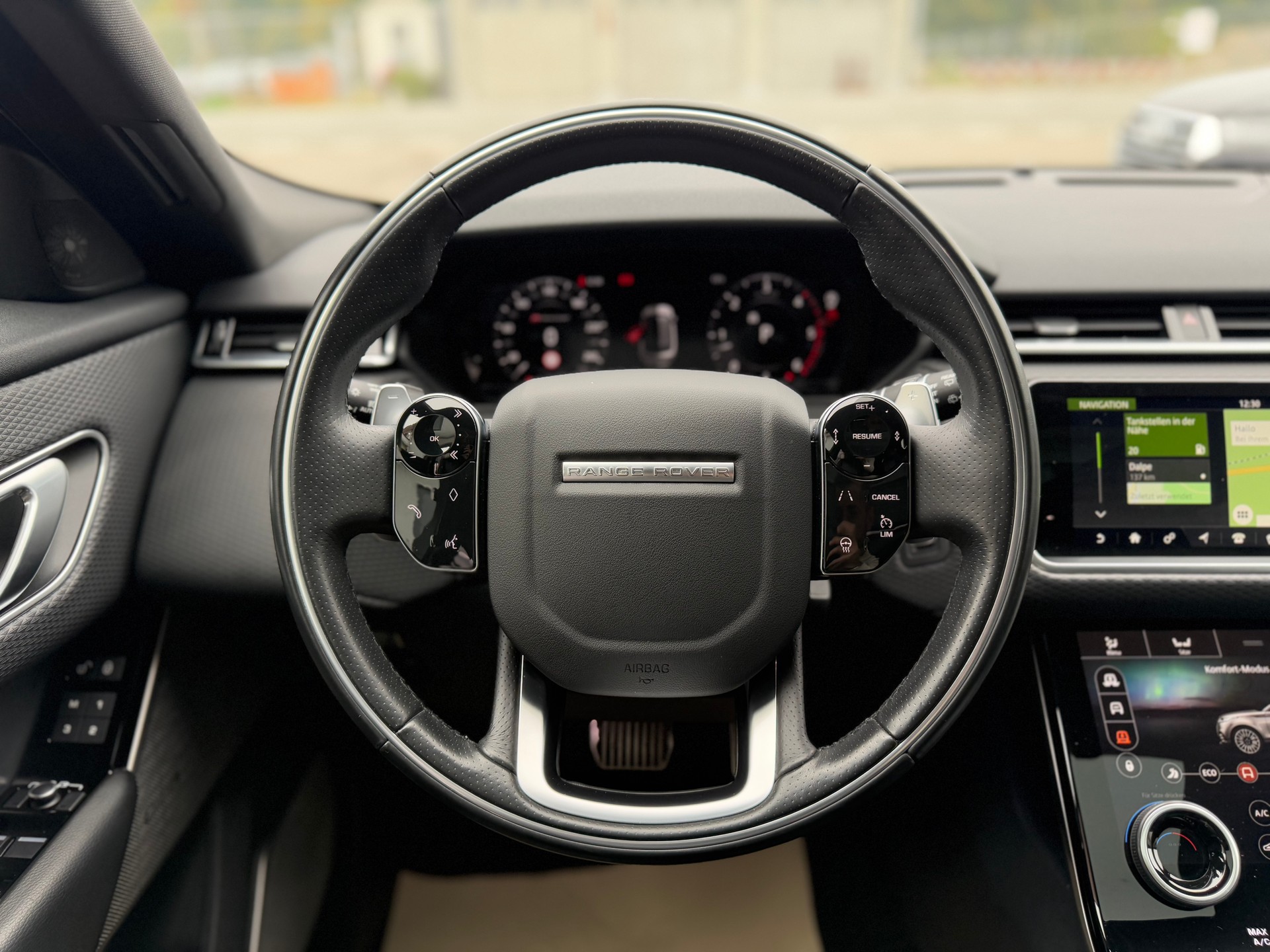 LAND ROVER Range Rover Velar R-Dynamic D 300 SE Automatic-image-13