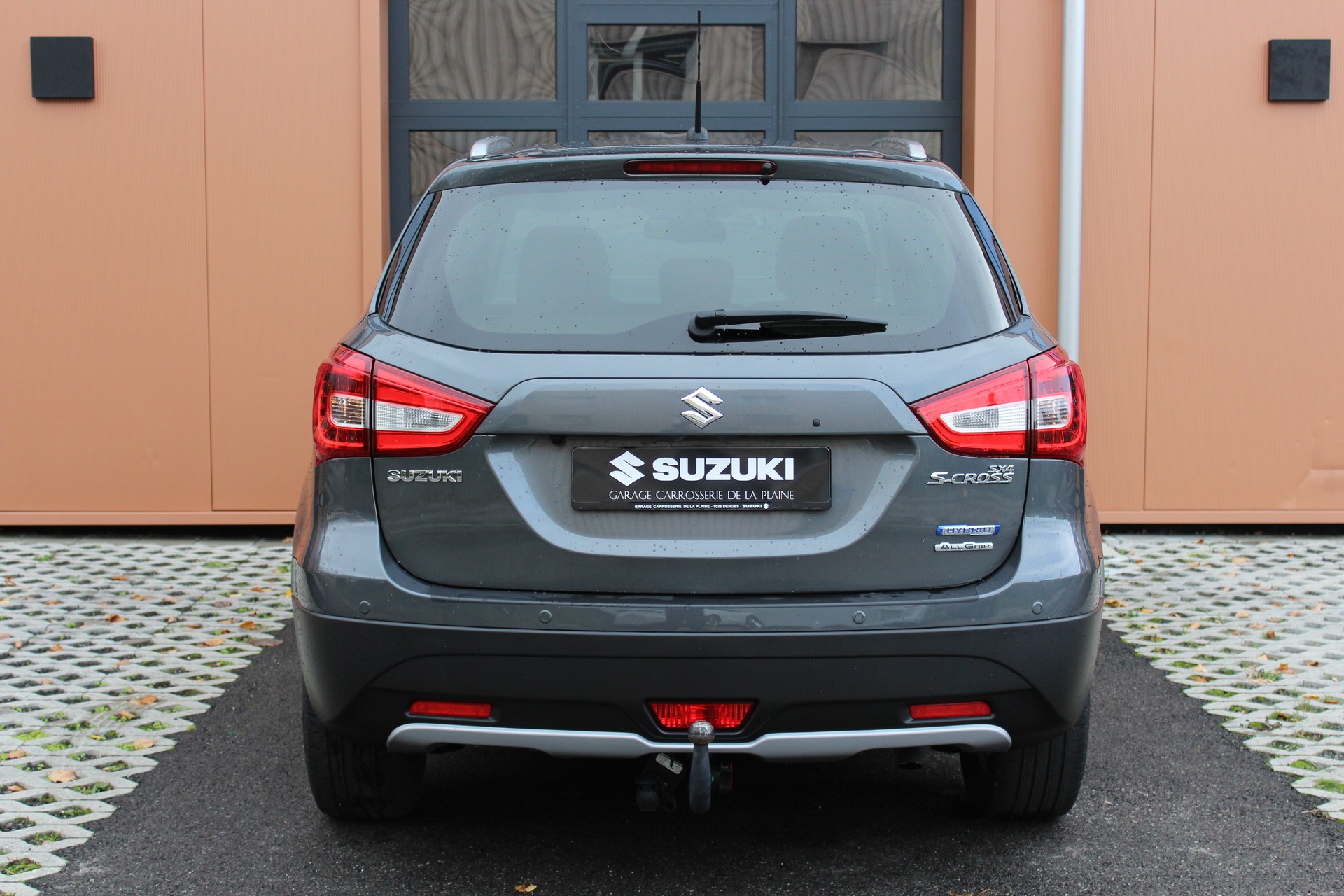 SUZUKI SX4 S-Cross 1.4 16V Compact Top Hybrid 4WD-image-5
