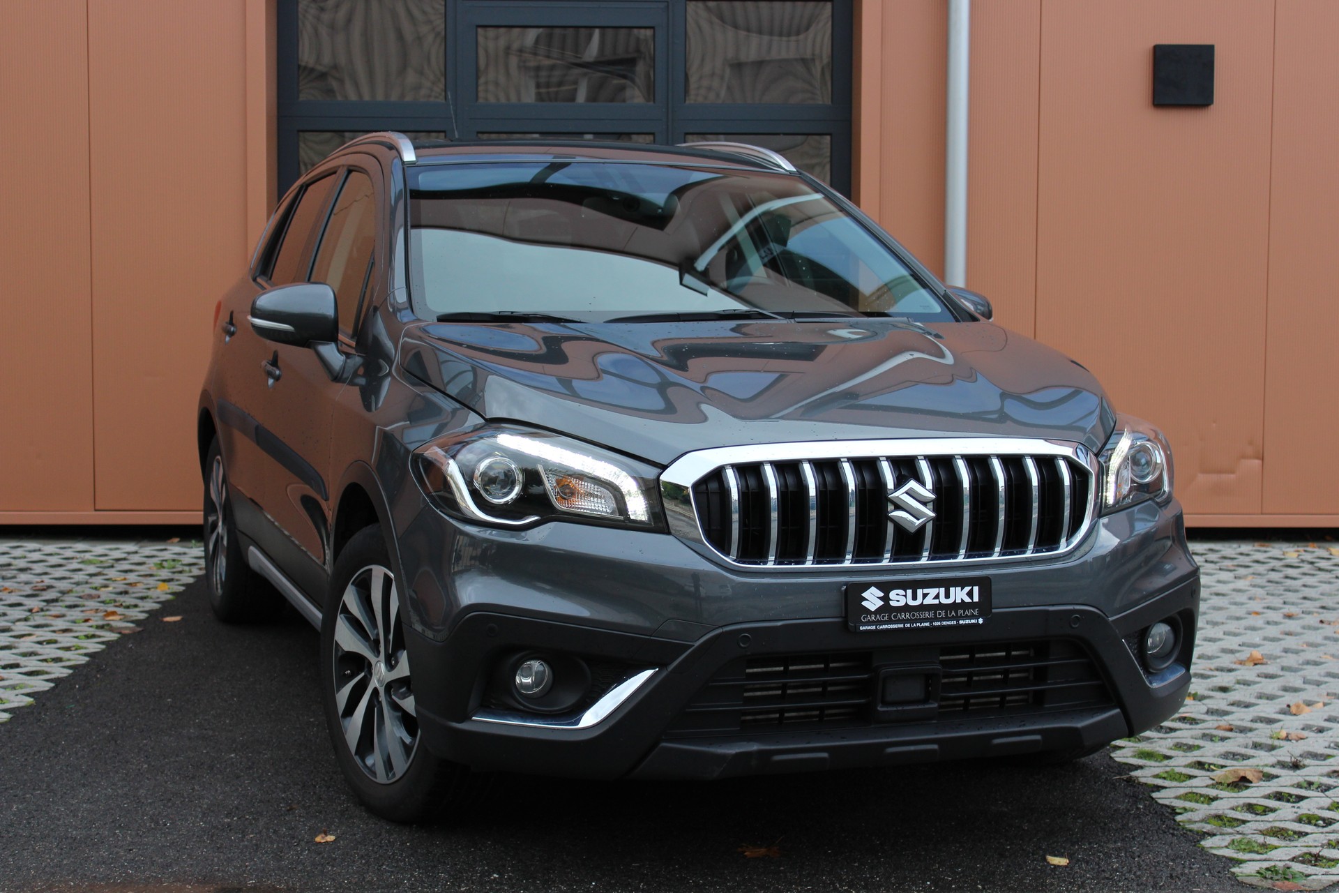 SUZUKI SX4 S-Cross 1.4 16V Compact Top Hybrid 4WD-image-0