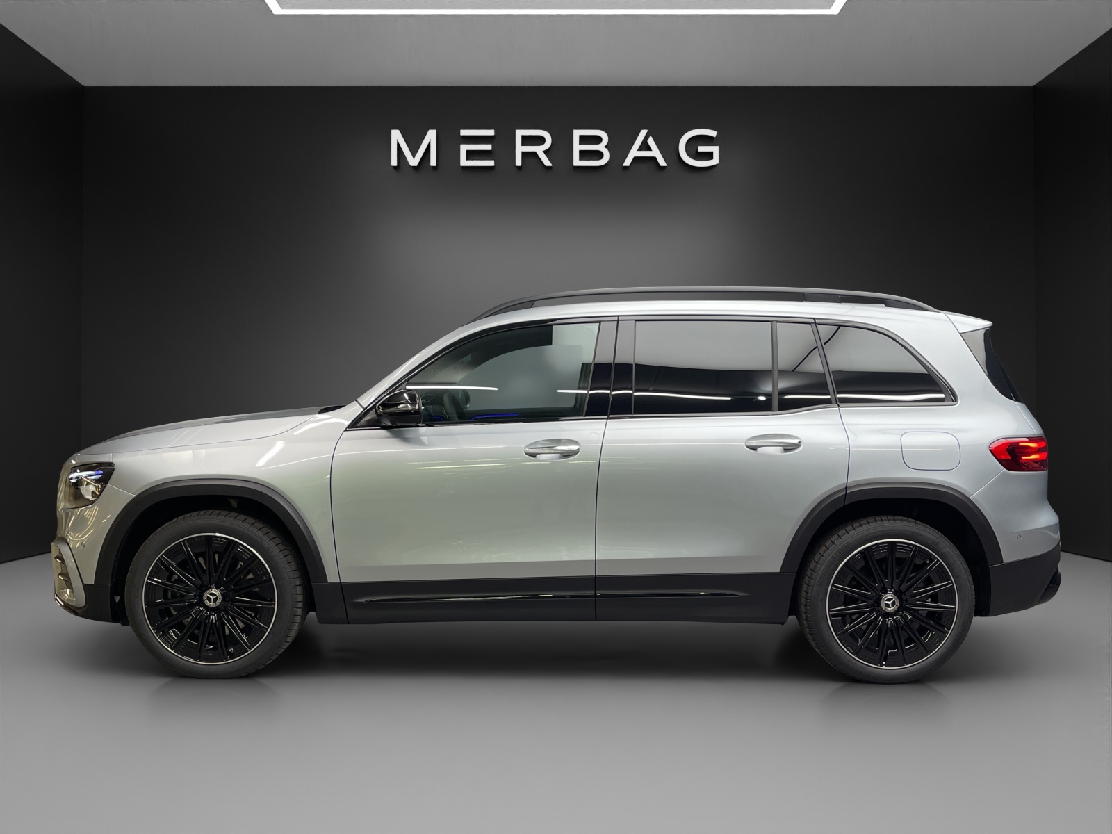MERCEDES-BENZ GLB 250 4Matic 8G-Tronic-image-2
