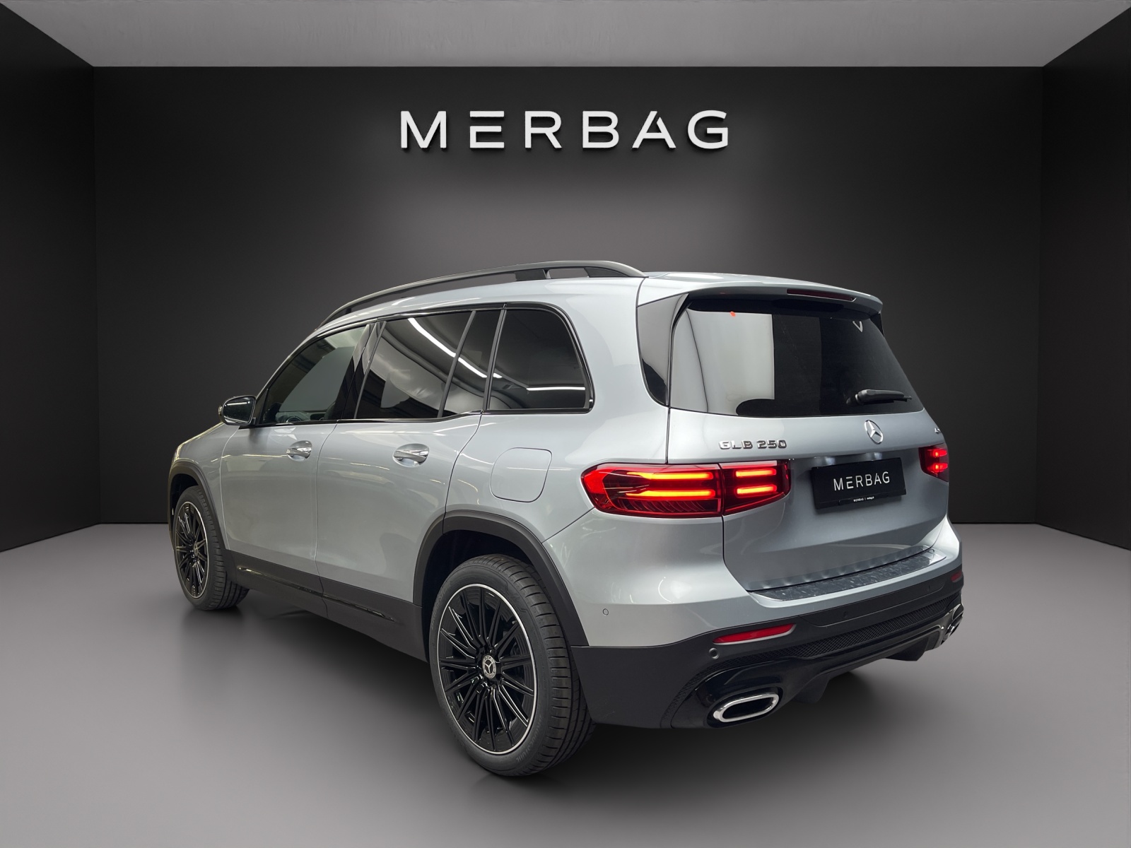 MERCEDES-BENZ GLB 250 4Matic 8G-Tronic-image-3