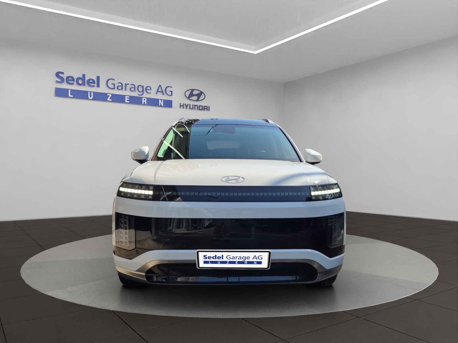 HYUNDAI Ioniq 9 Calligraphy 4WD-image-1