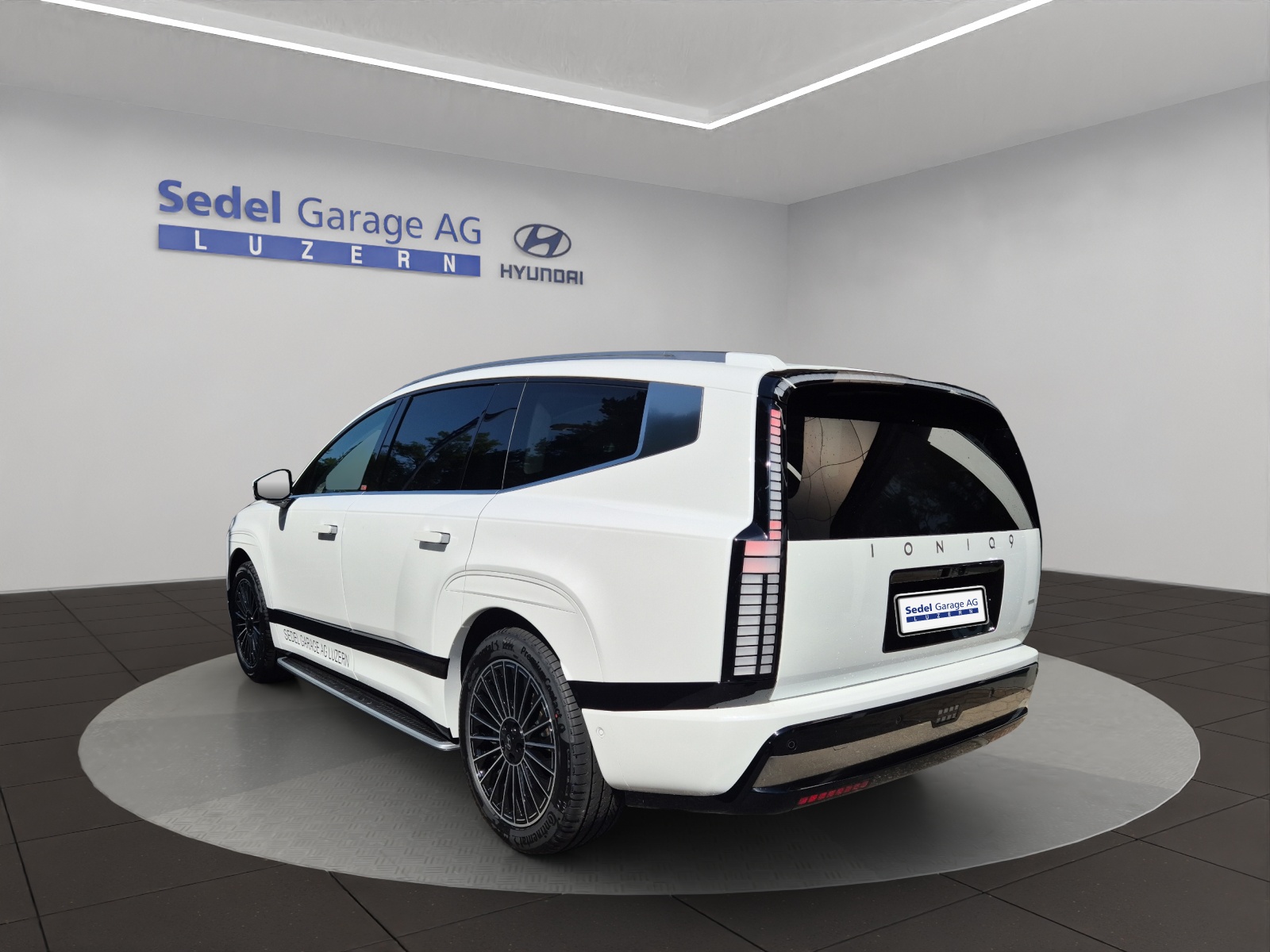 HYUNDAI Ioniq 9 Calligraphy 4WD-image-3