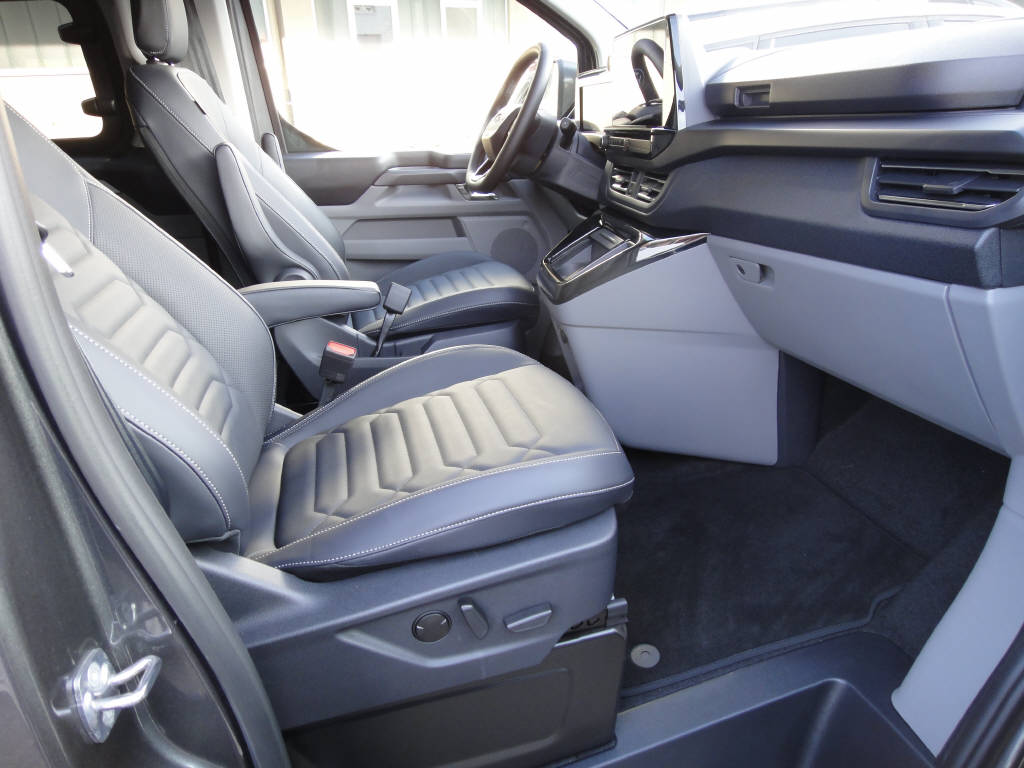 FORD Tourneo Custom 320 L2 2.0 EcoBlue 170 Titanium X-image-15