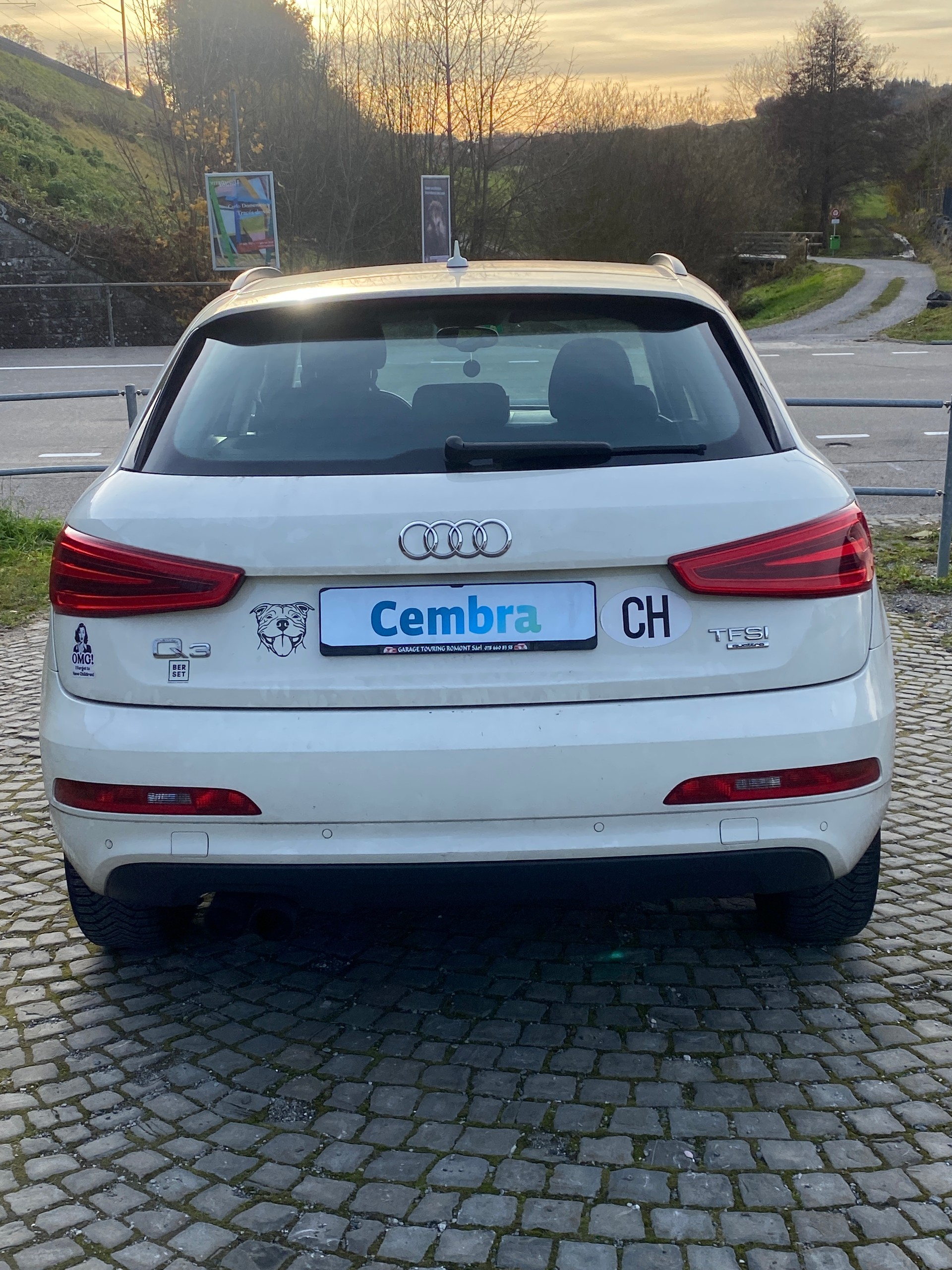 AUDI Q3 2.0 TFSI quattro S-tronic-image-2