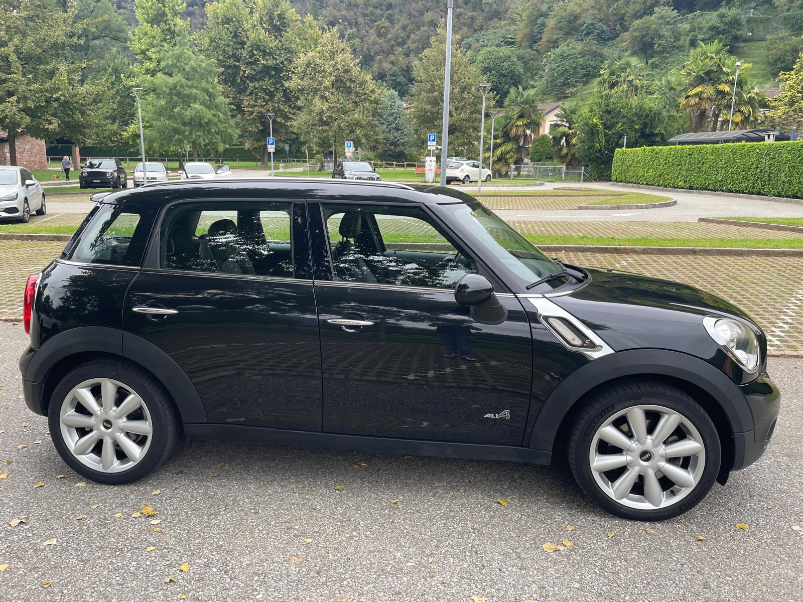 MINI Countryman Cooper S ALL4-image-3