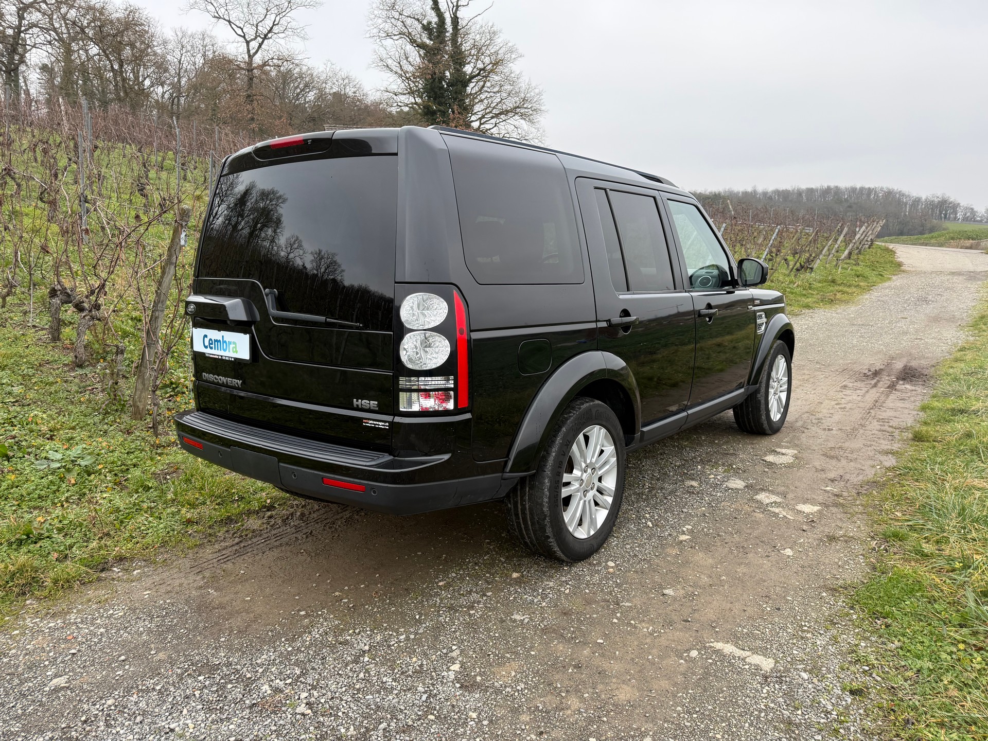 LAND ROVER Discovery 3.0 SDV6 HSE Automatic 7 Places-image-4