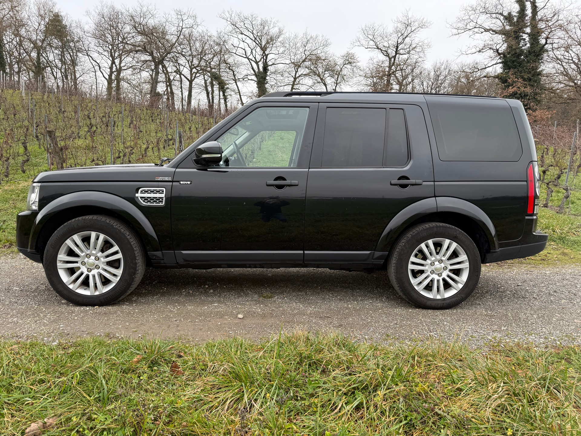 LAND ROVER Discovery 3.0 SDV6 HSE Automatic 7 Places-image-6