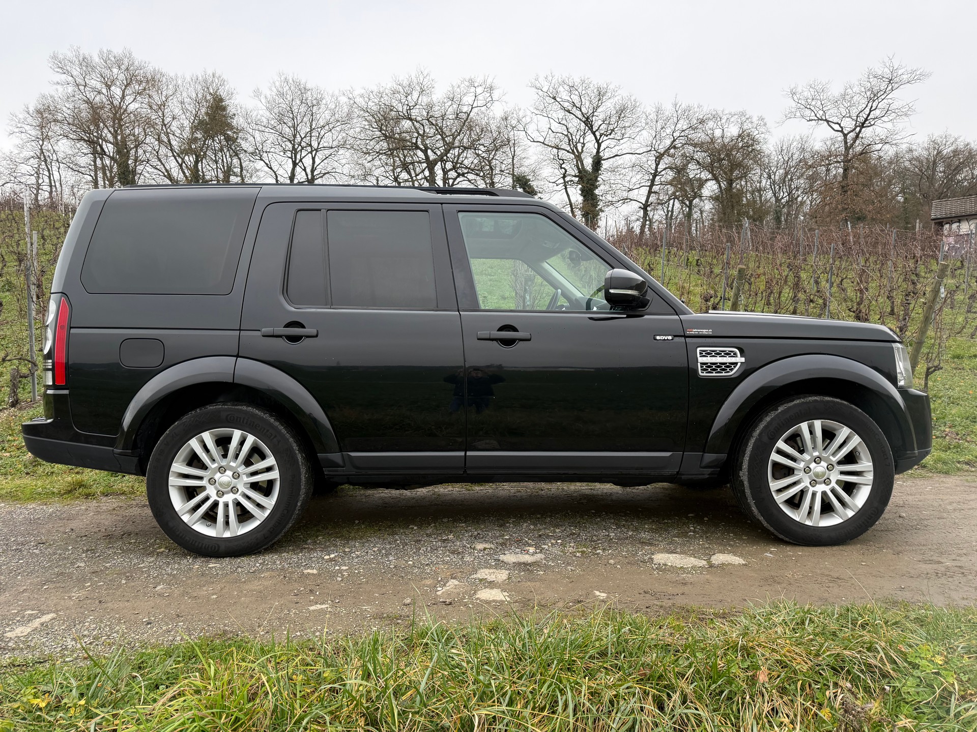 LAND ROVER Discovery 3.0 SDV6 HSE Automatic 7 Places-image-5