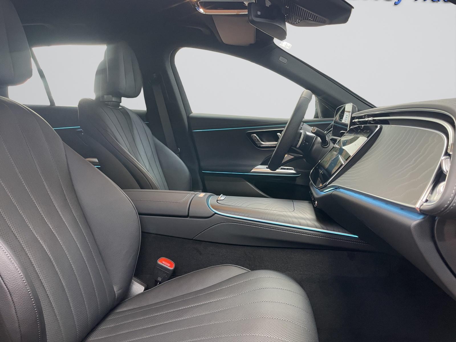 MERCEDES-BENZ E 220 d 4MATIC T-Modell AMG Line-image-5